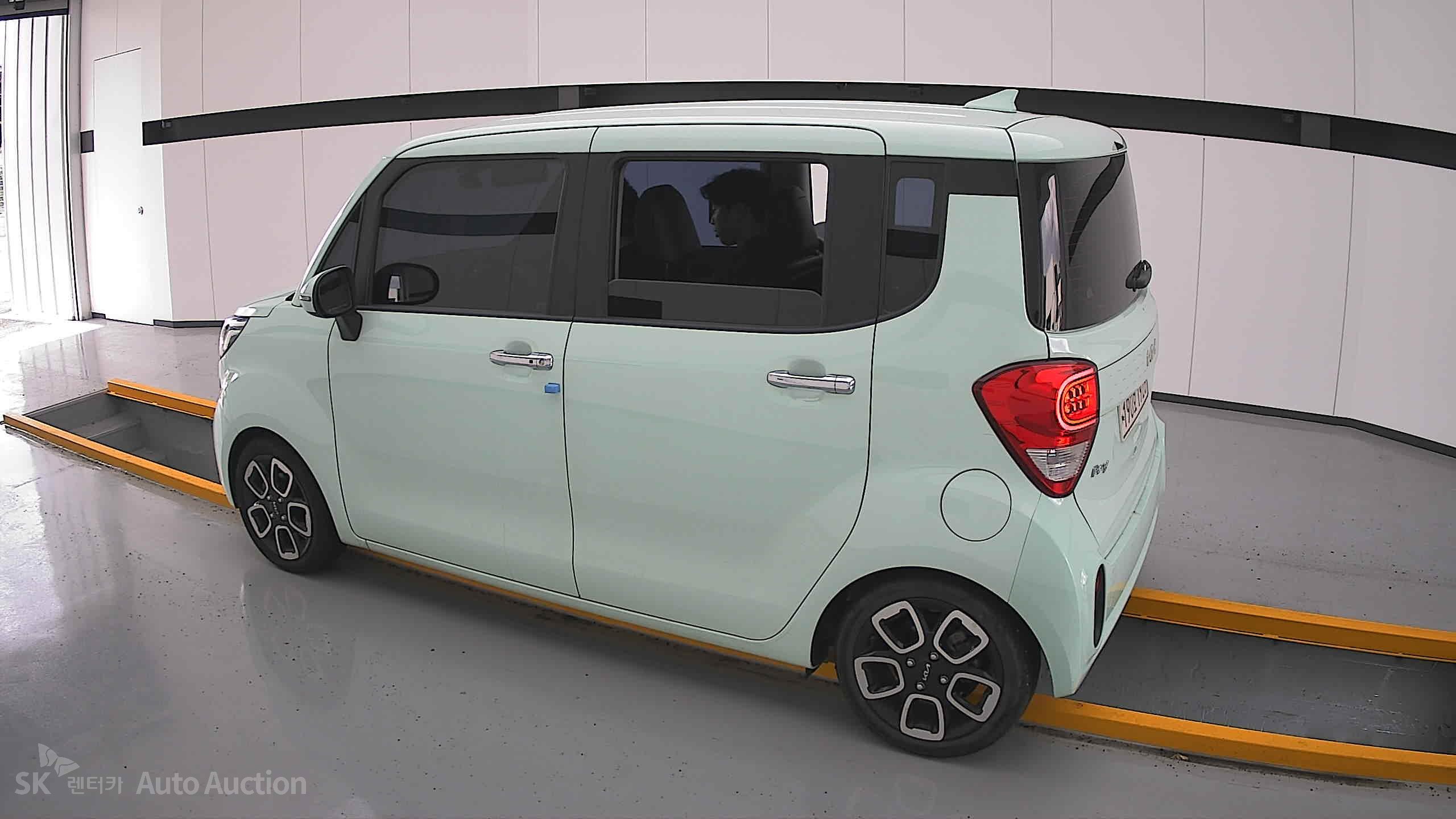 2022 - kia ray