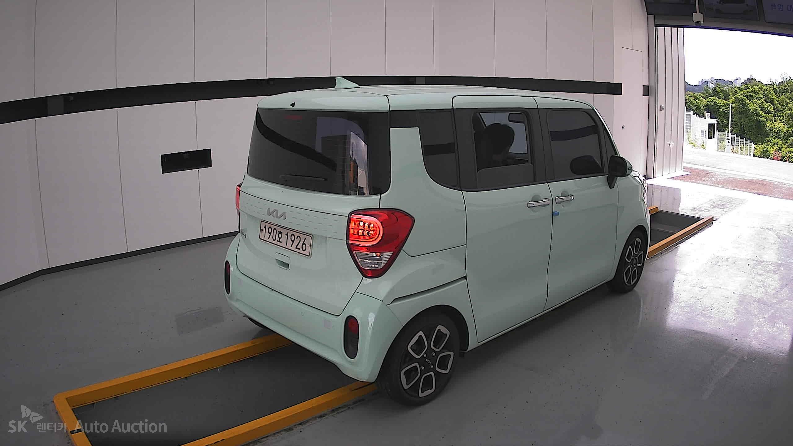 2022 - kia ray