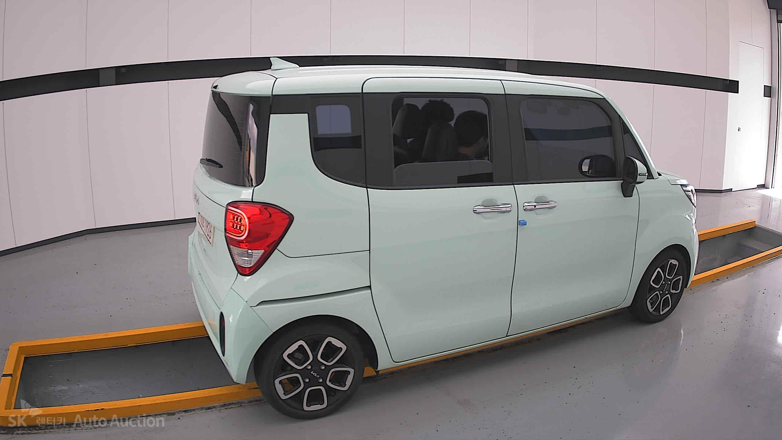 2022 - kia ray
