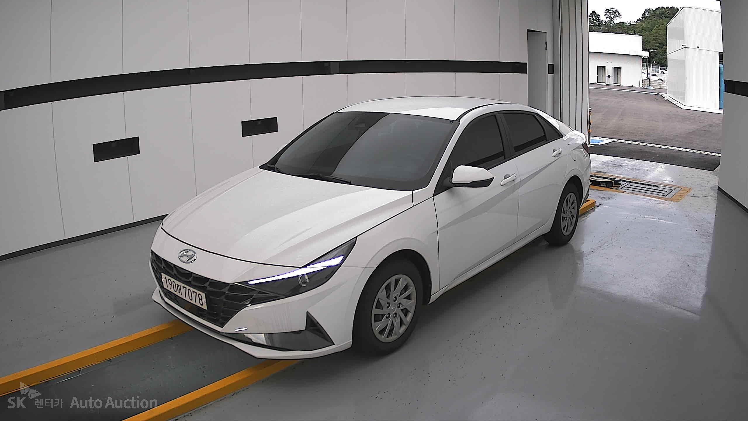 2022 - hyundai avante