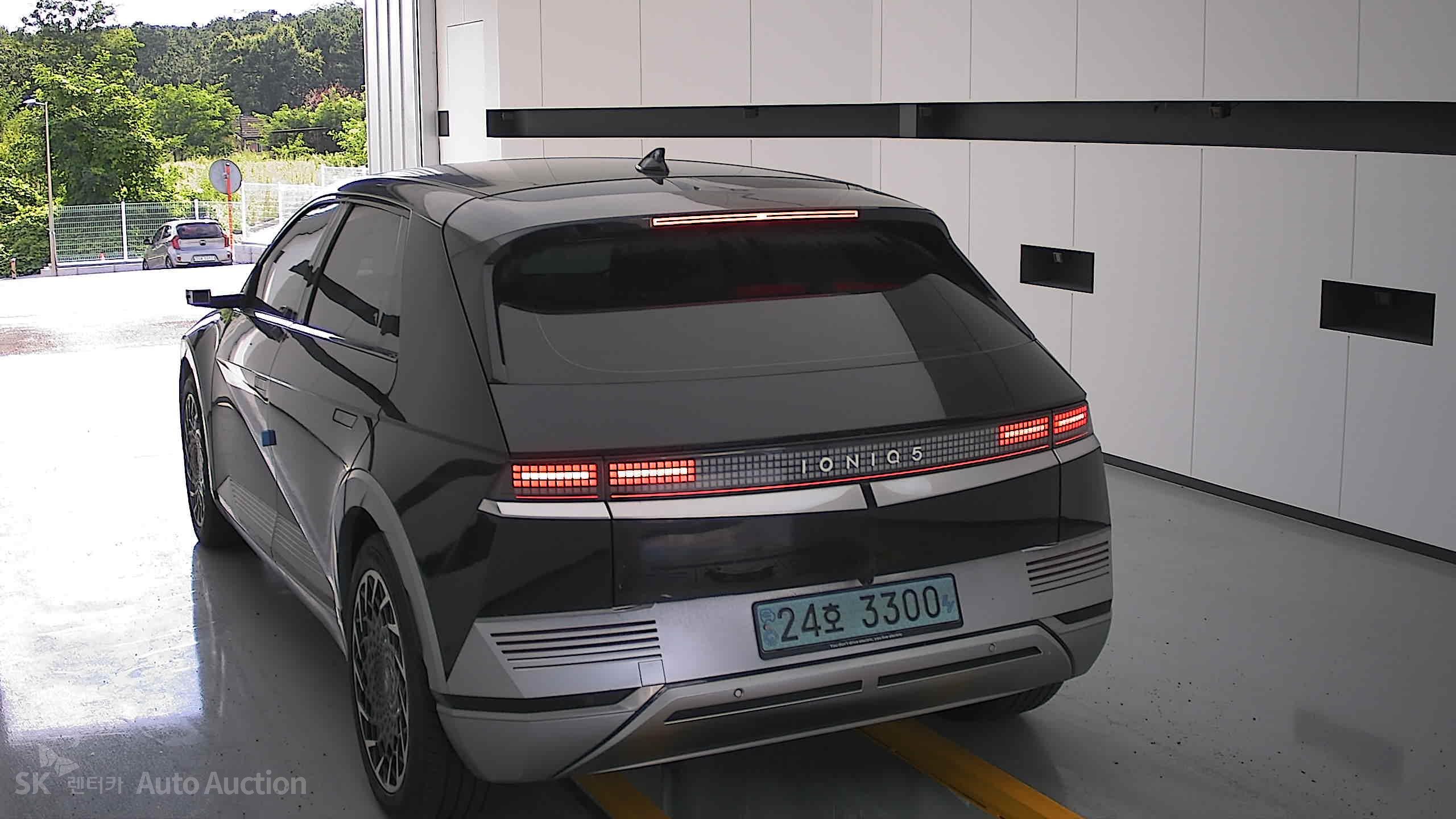 2022 - hyundai ioniq