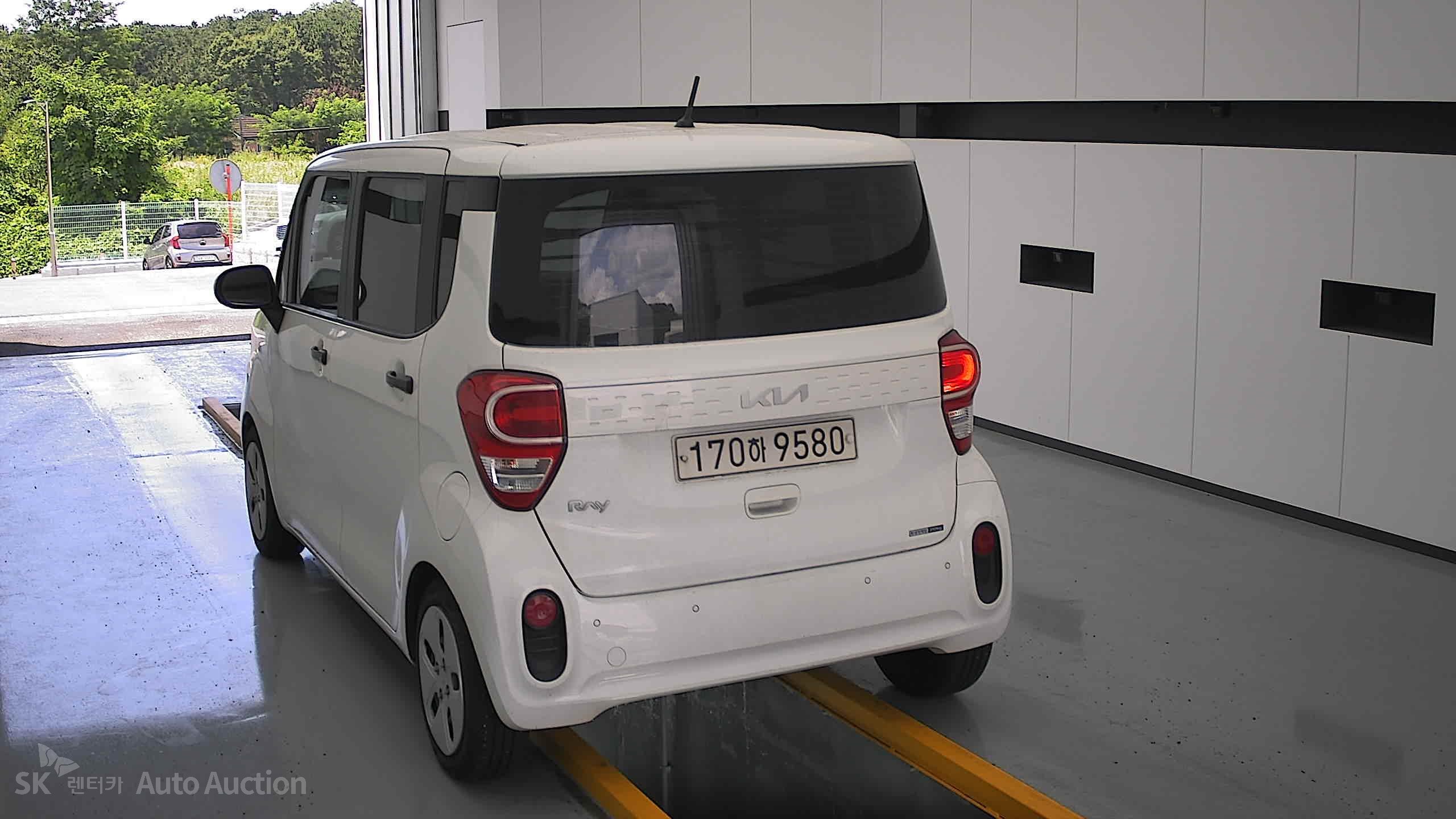 2022 - kia ray