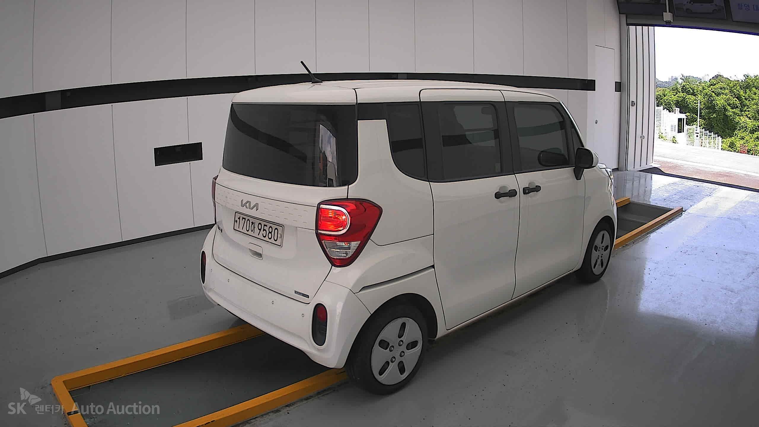 2022 - kia ray