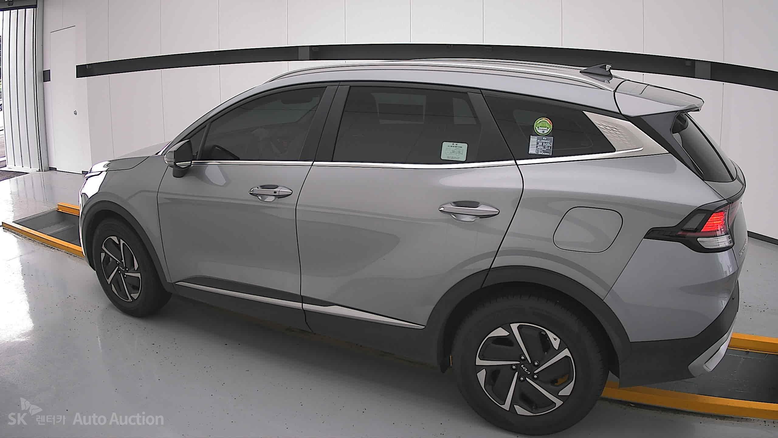 2023 - kia sportage