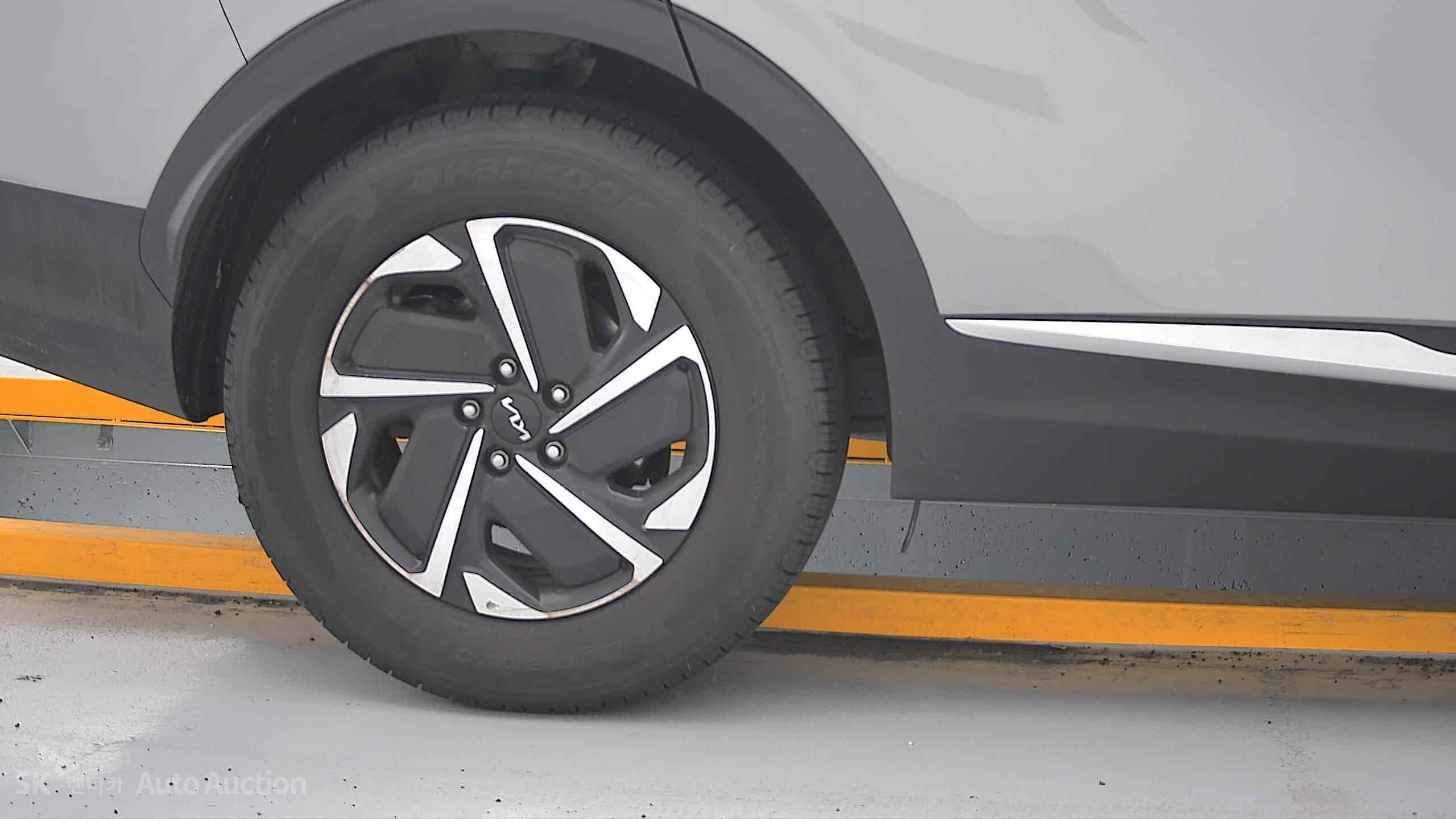 2023 - kia sportage