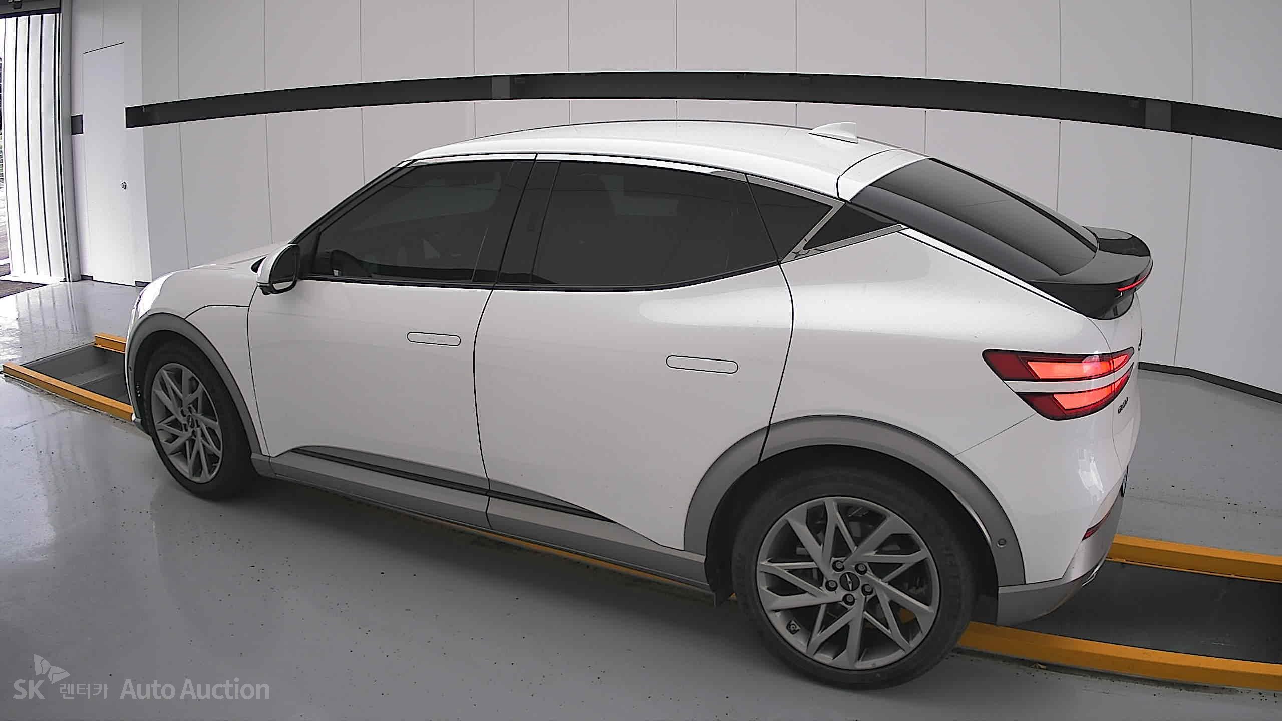 2022 - genesis gv60