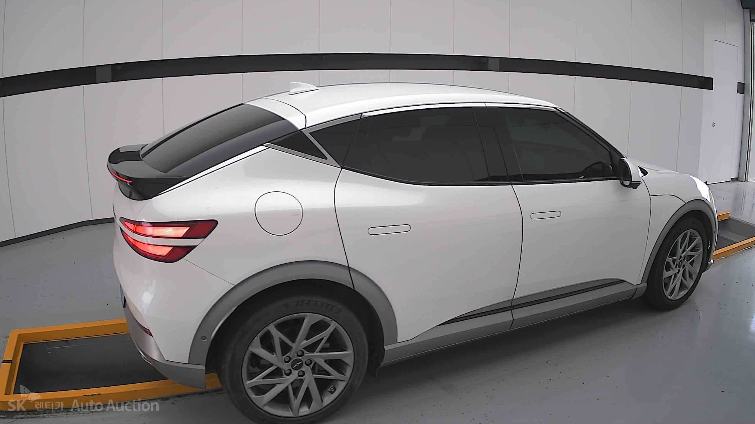 2022 - genesis gv60