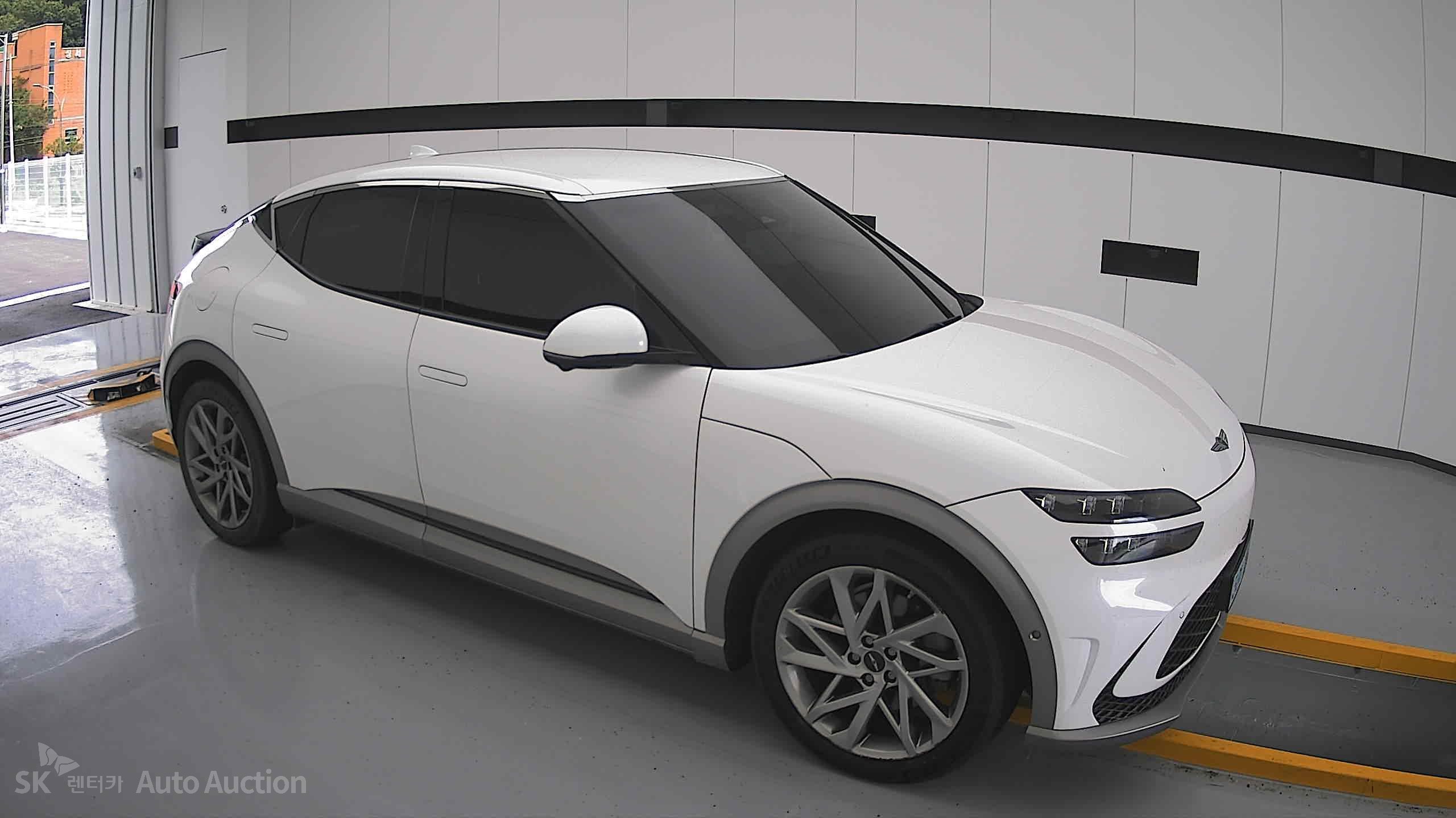2022 - genesis gv60