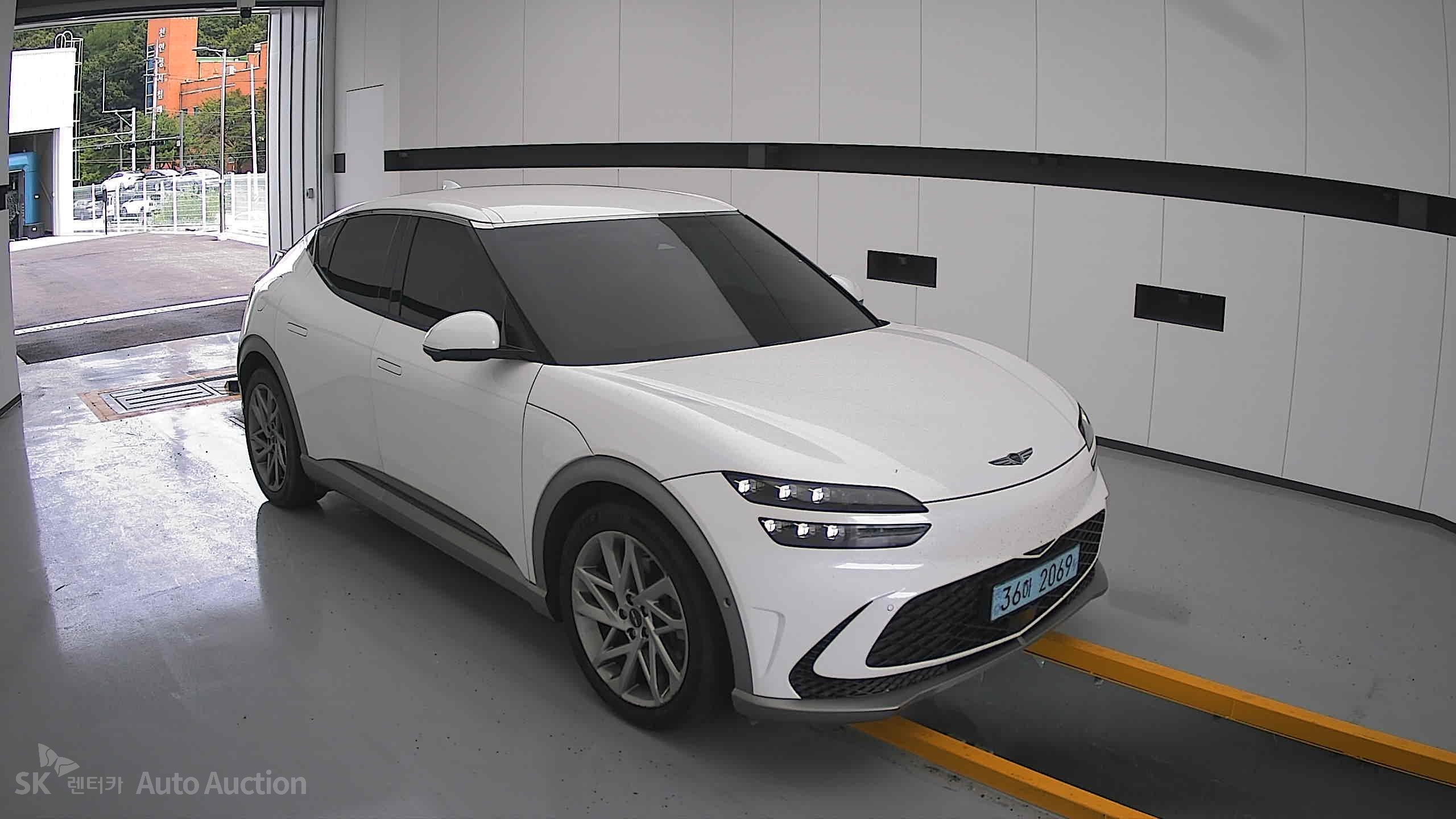 2022 - genesis gv60