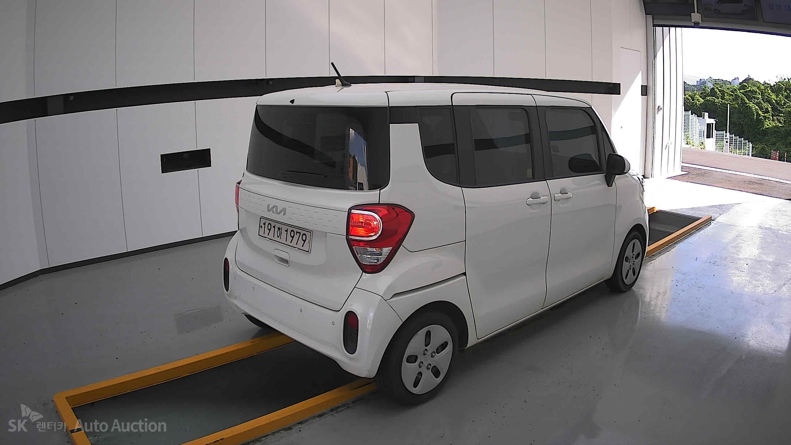 2022 - kia ray