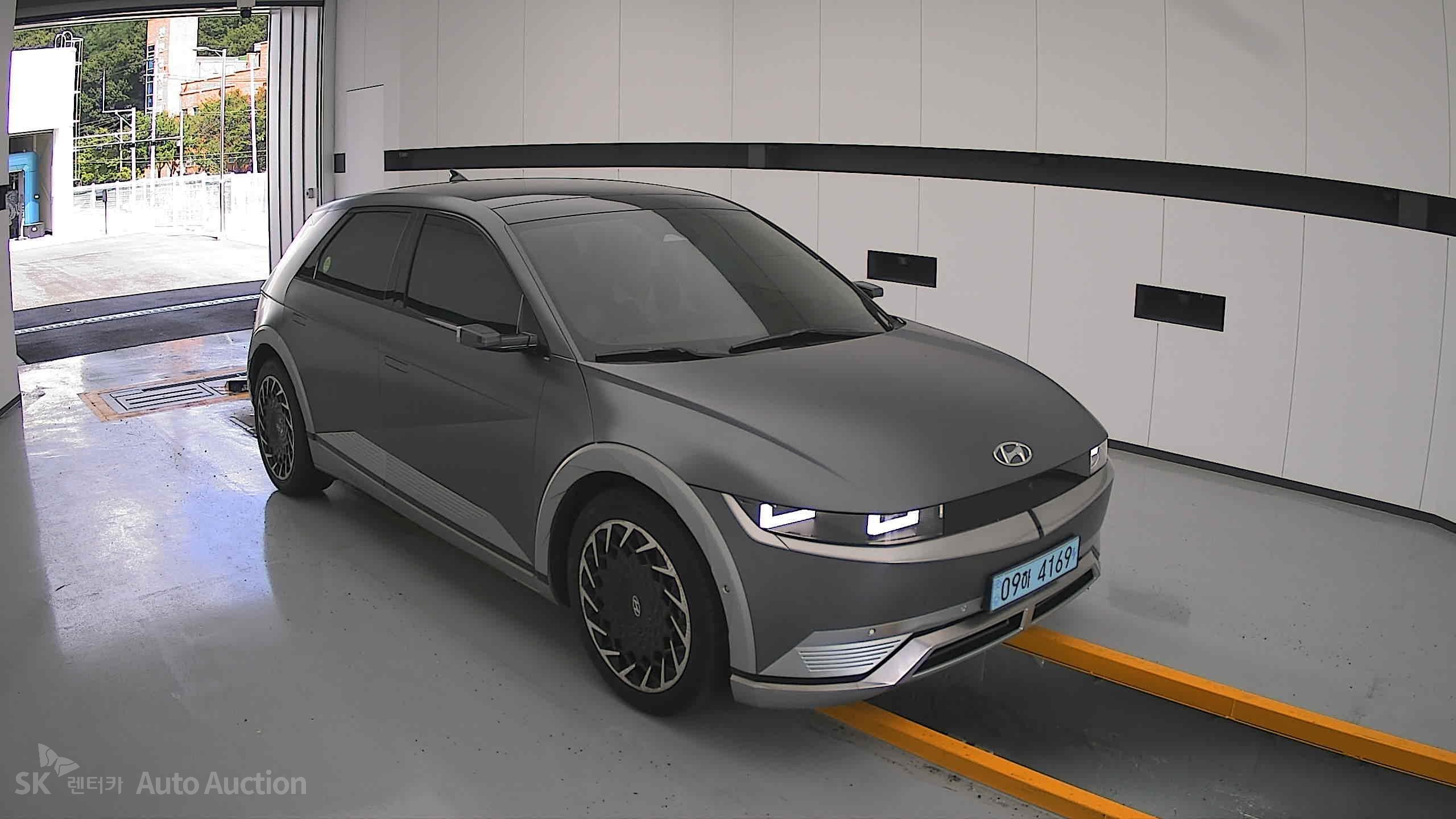 2023 - hyundai ioniq