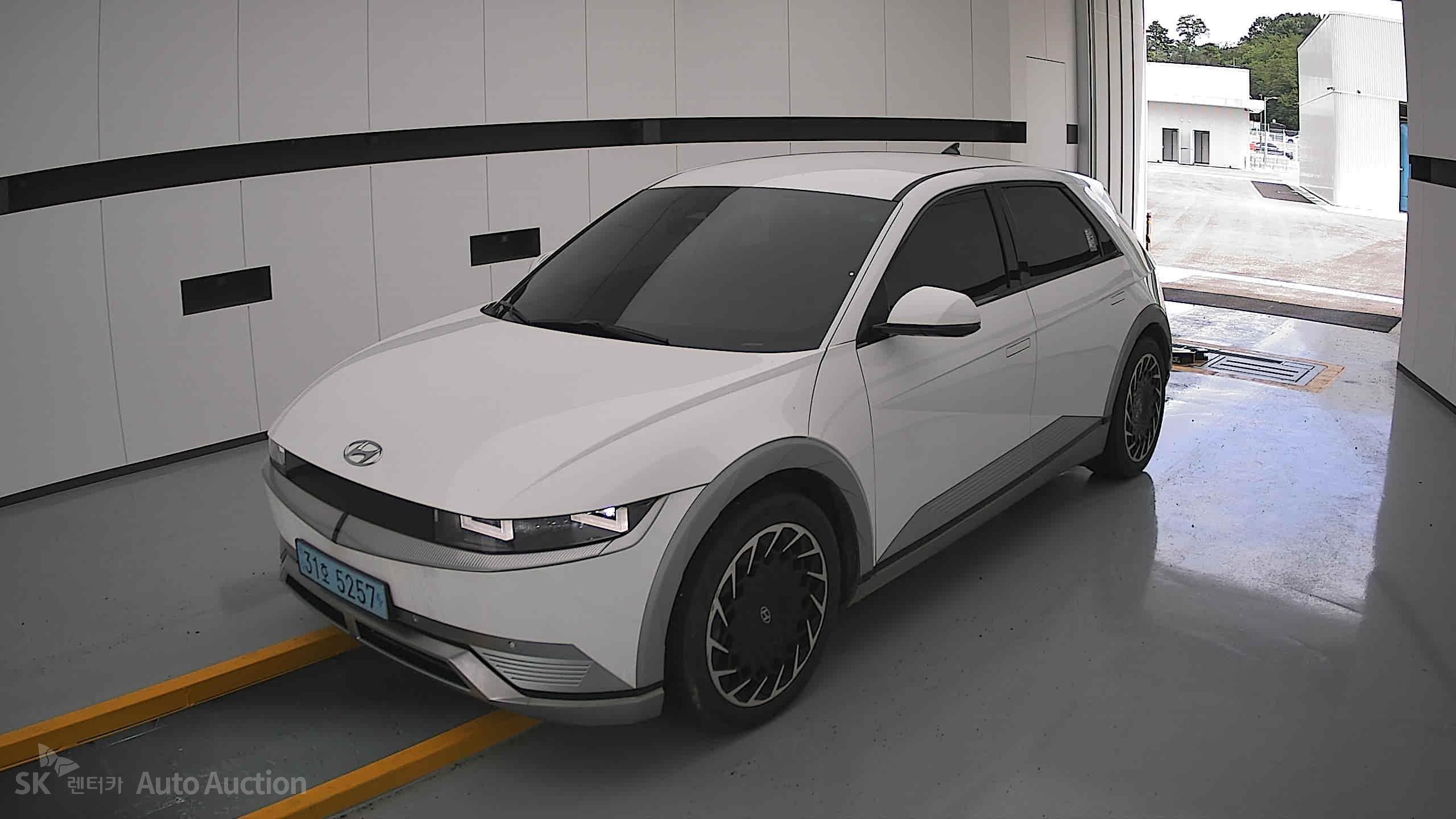 2022 - hyundai ioniq