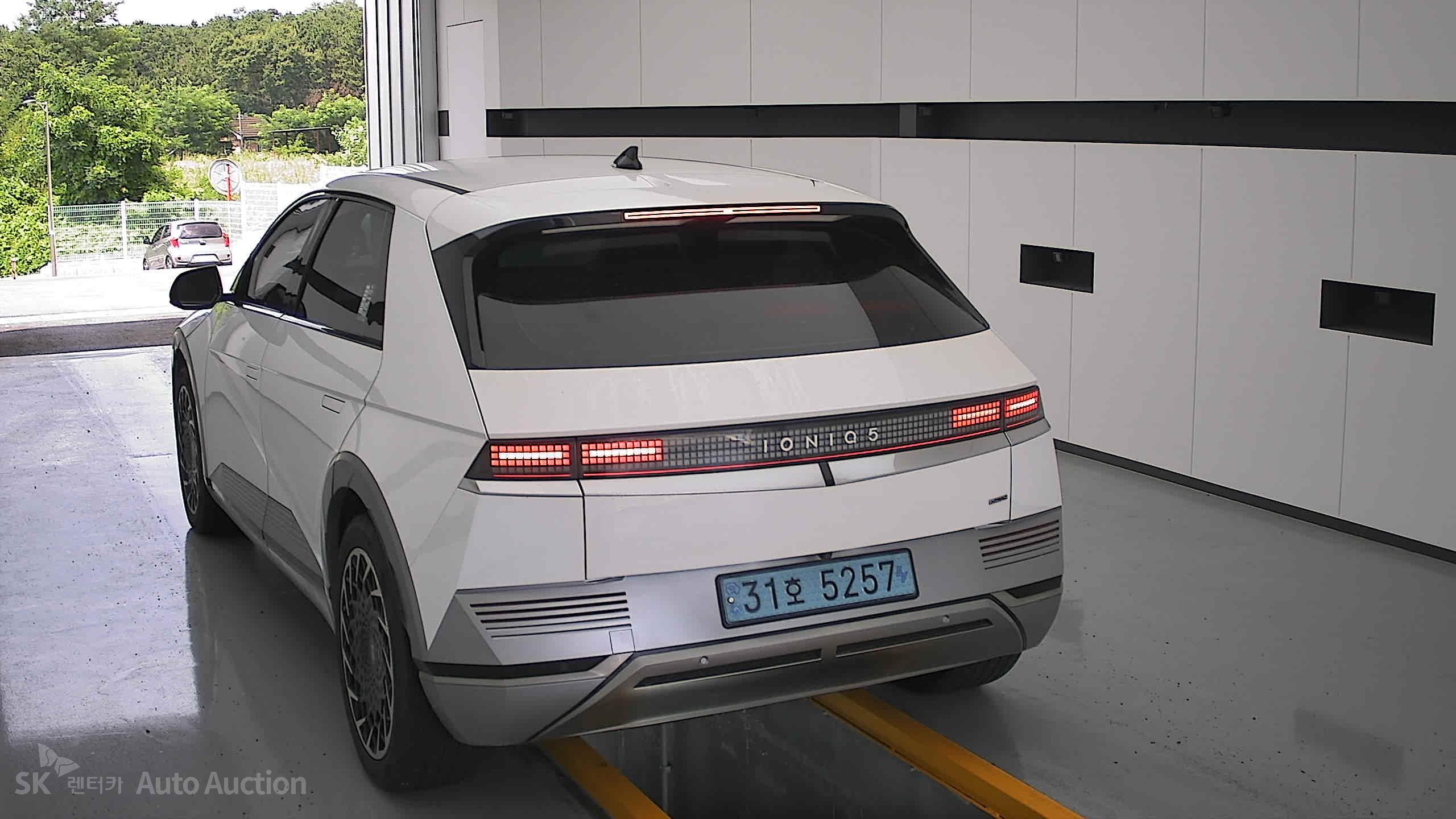2022 - hyundai ioniq