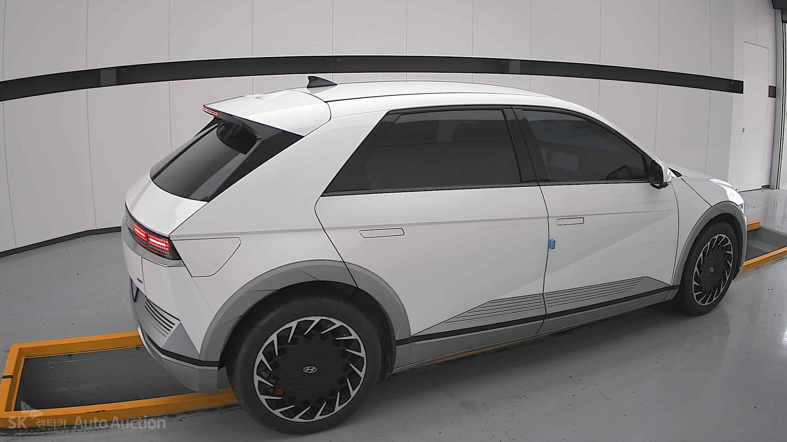 2022 - hyundai ioniq