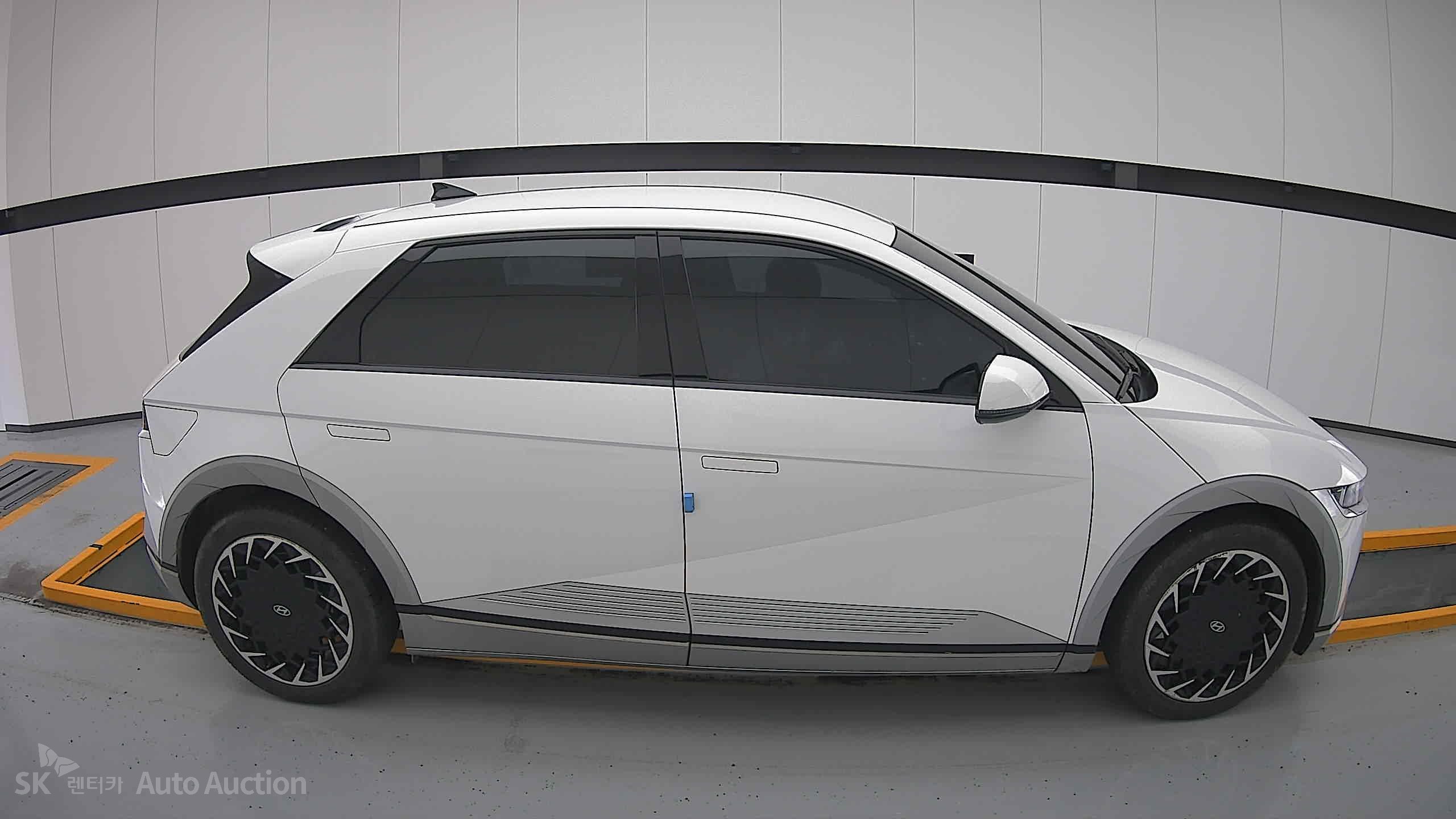 2022 - hyundai ioniq