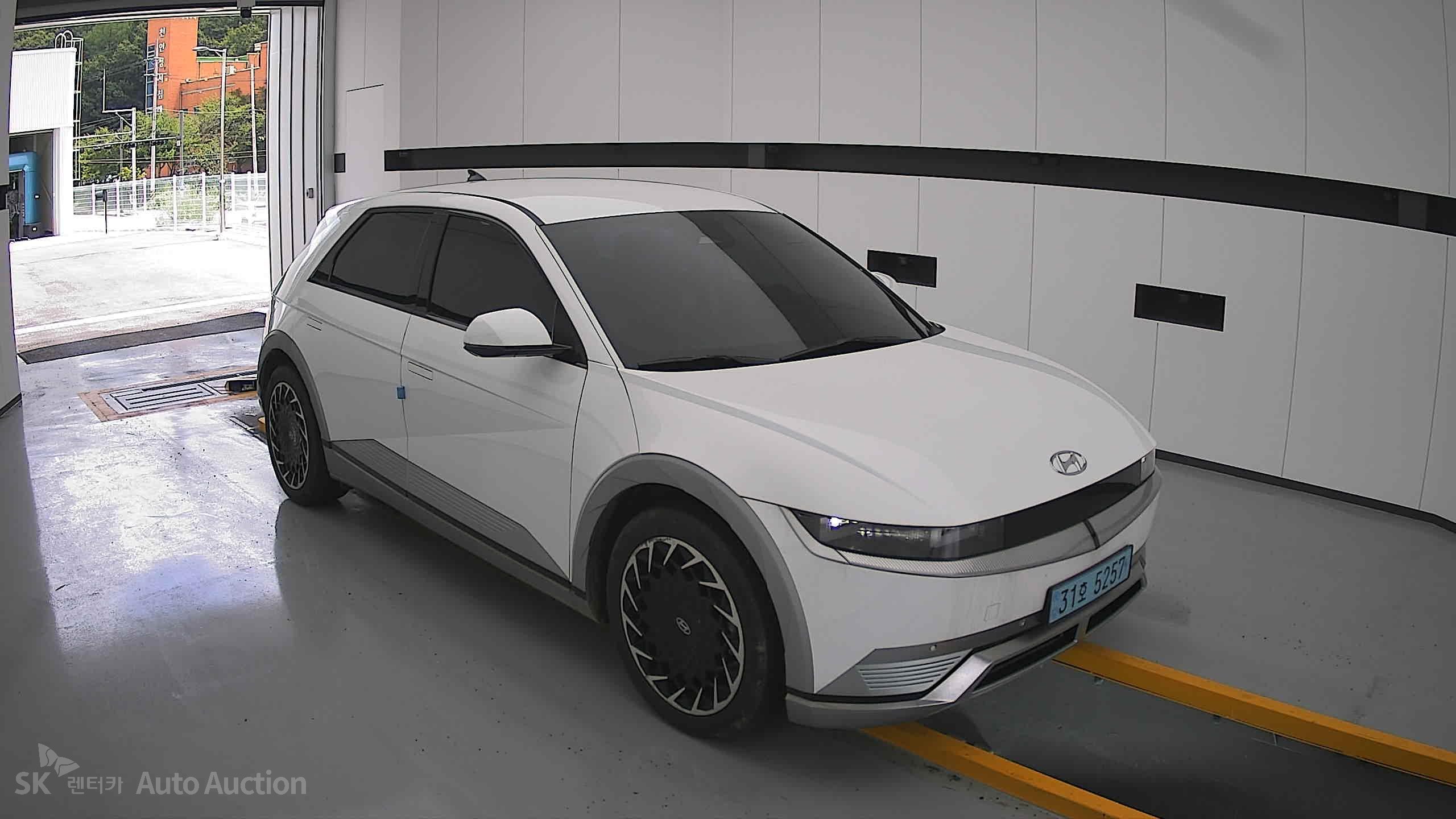 2022 - hyundai ioniq