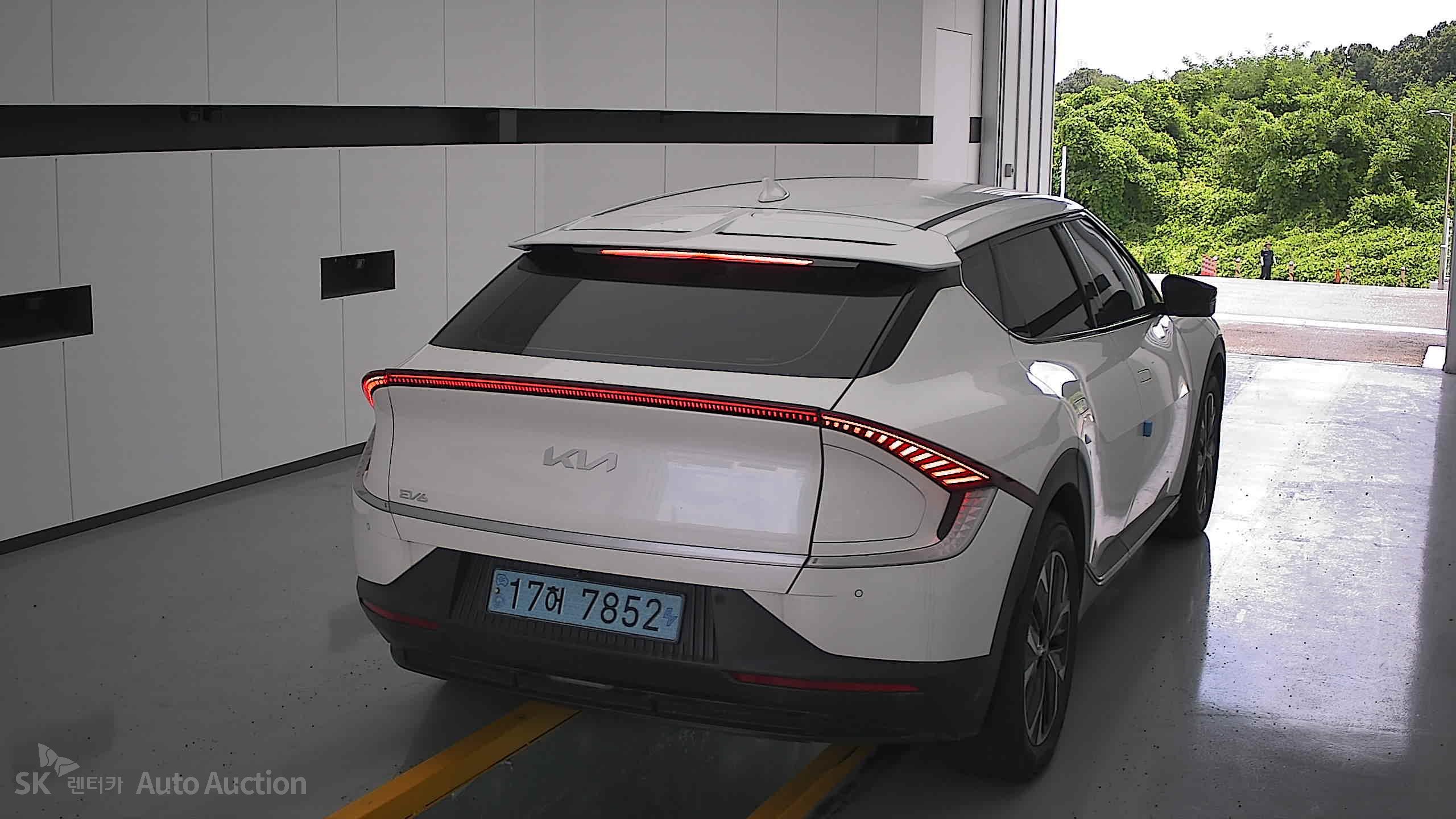 2022 - kia ev6