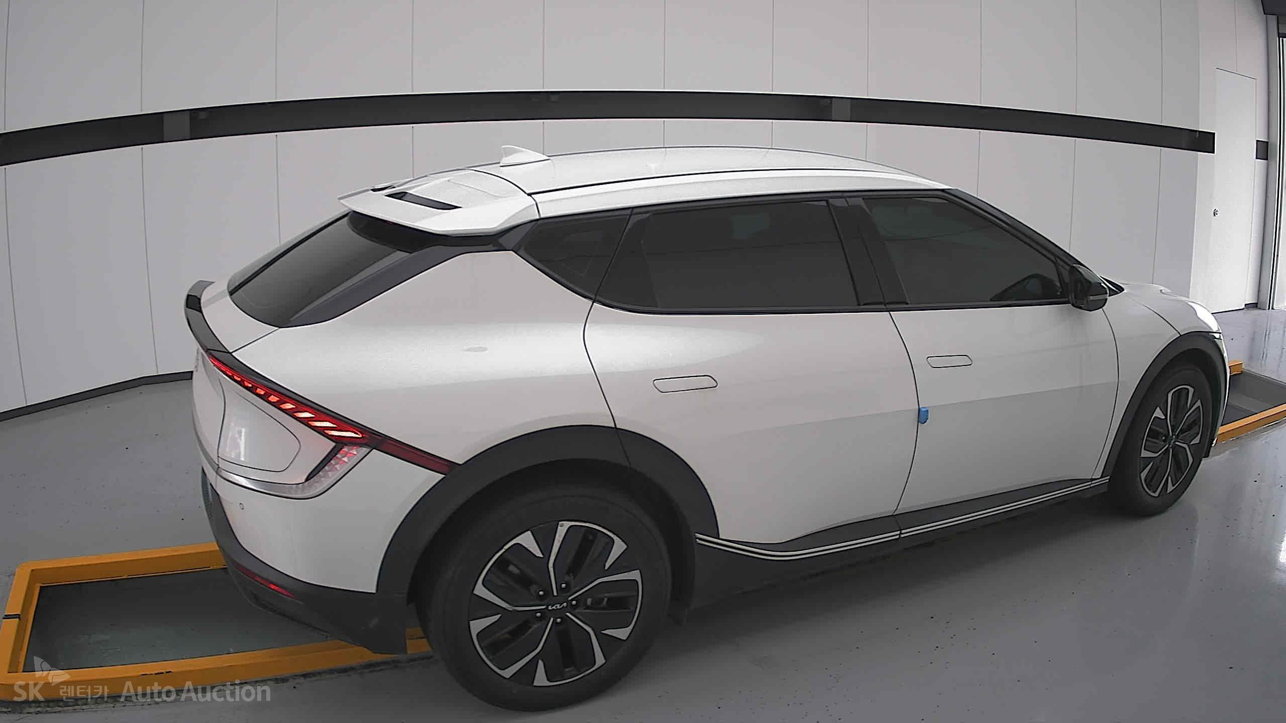 2022 - kia ev6