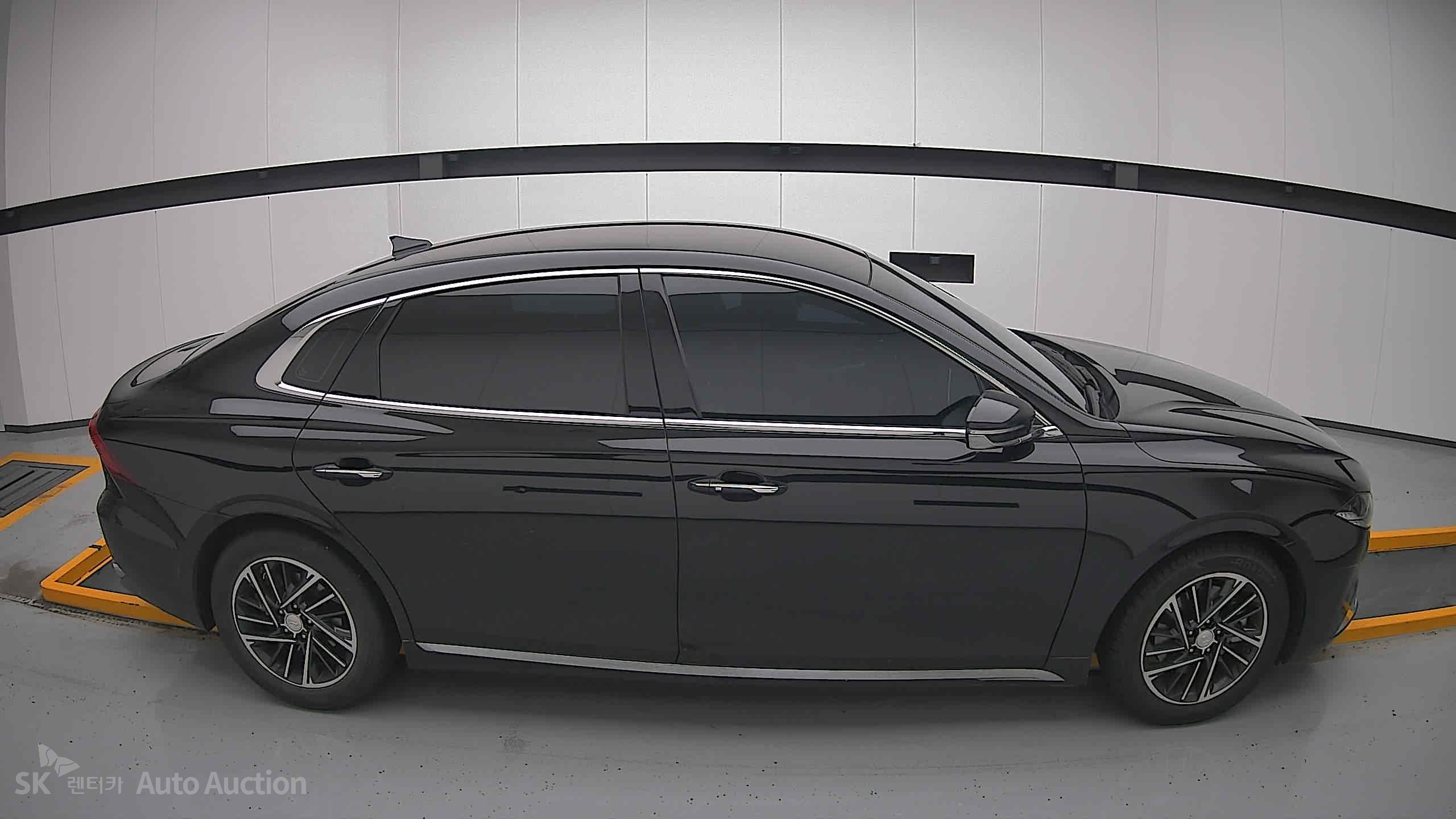 2021 - hyundai grandeur