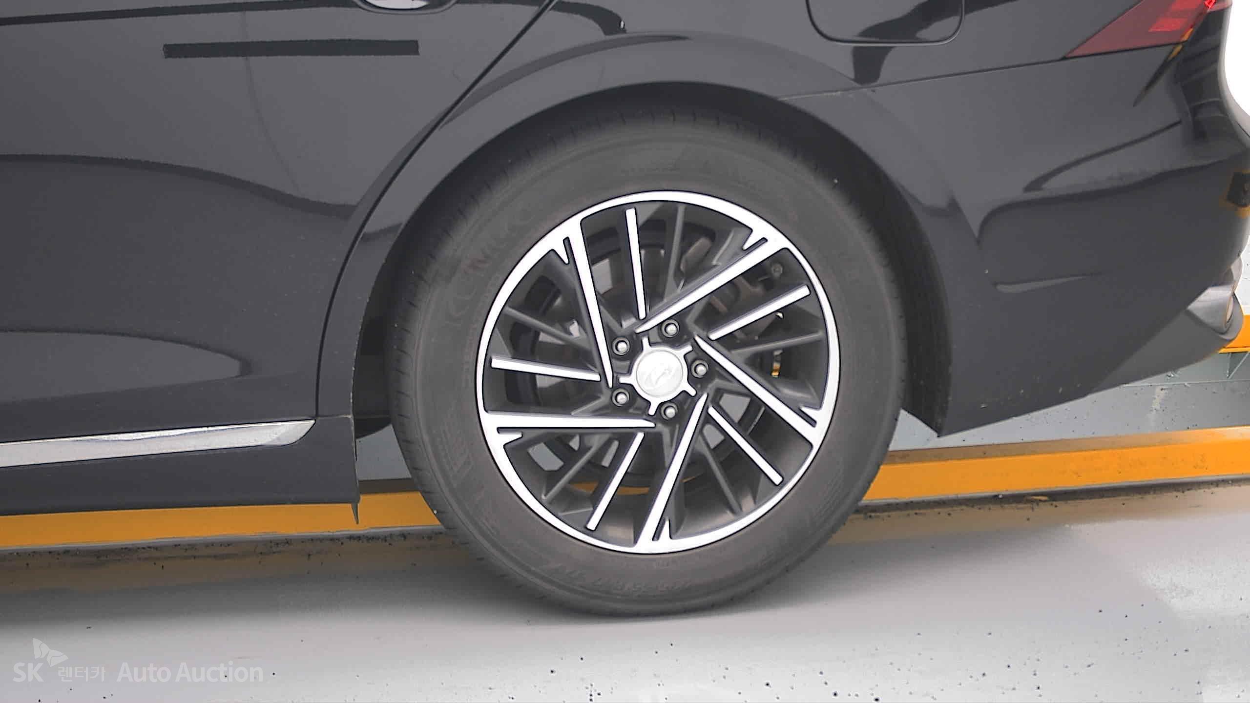 2021 - hyundai grandeur