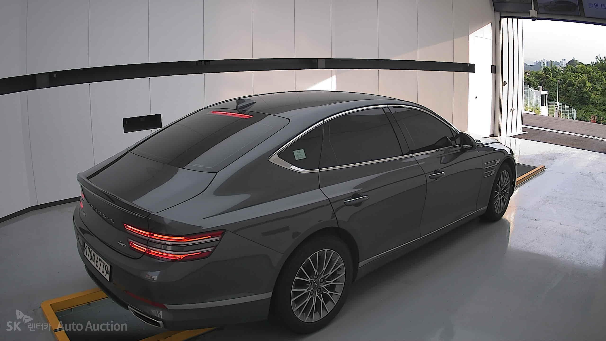 جينيسيس G80 2021 — صورة 17
