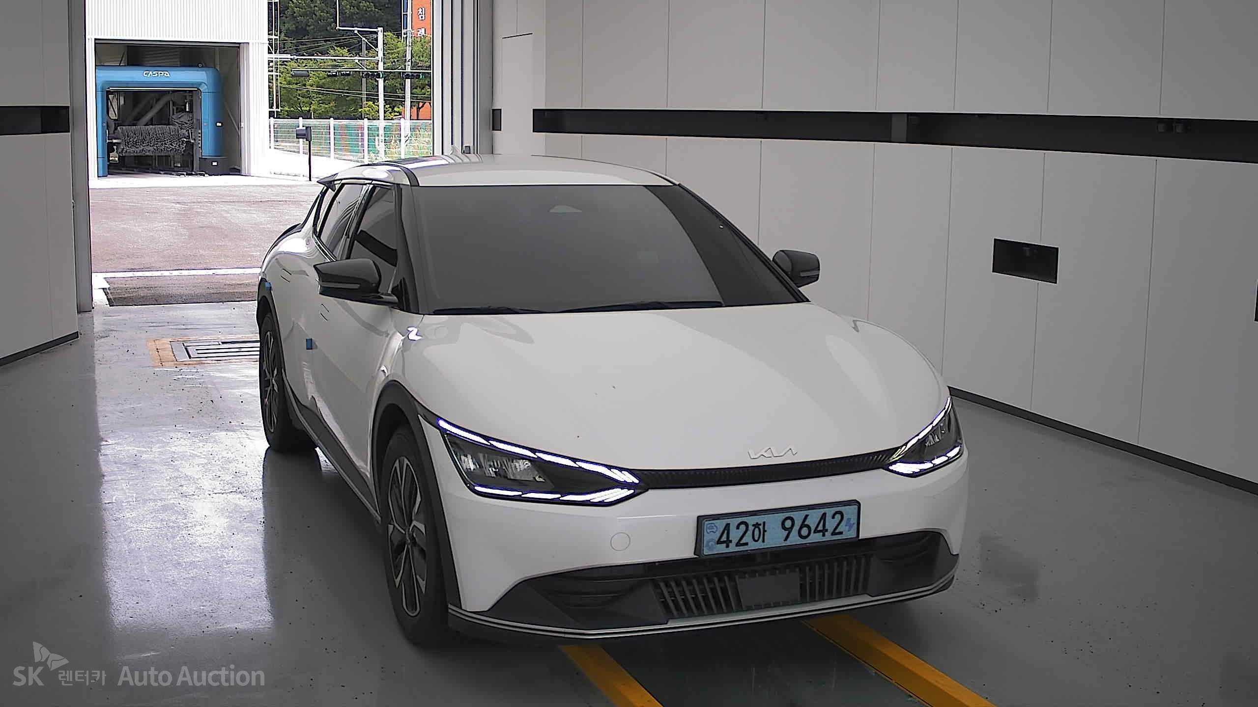 2022 - kia ev6