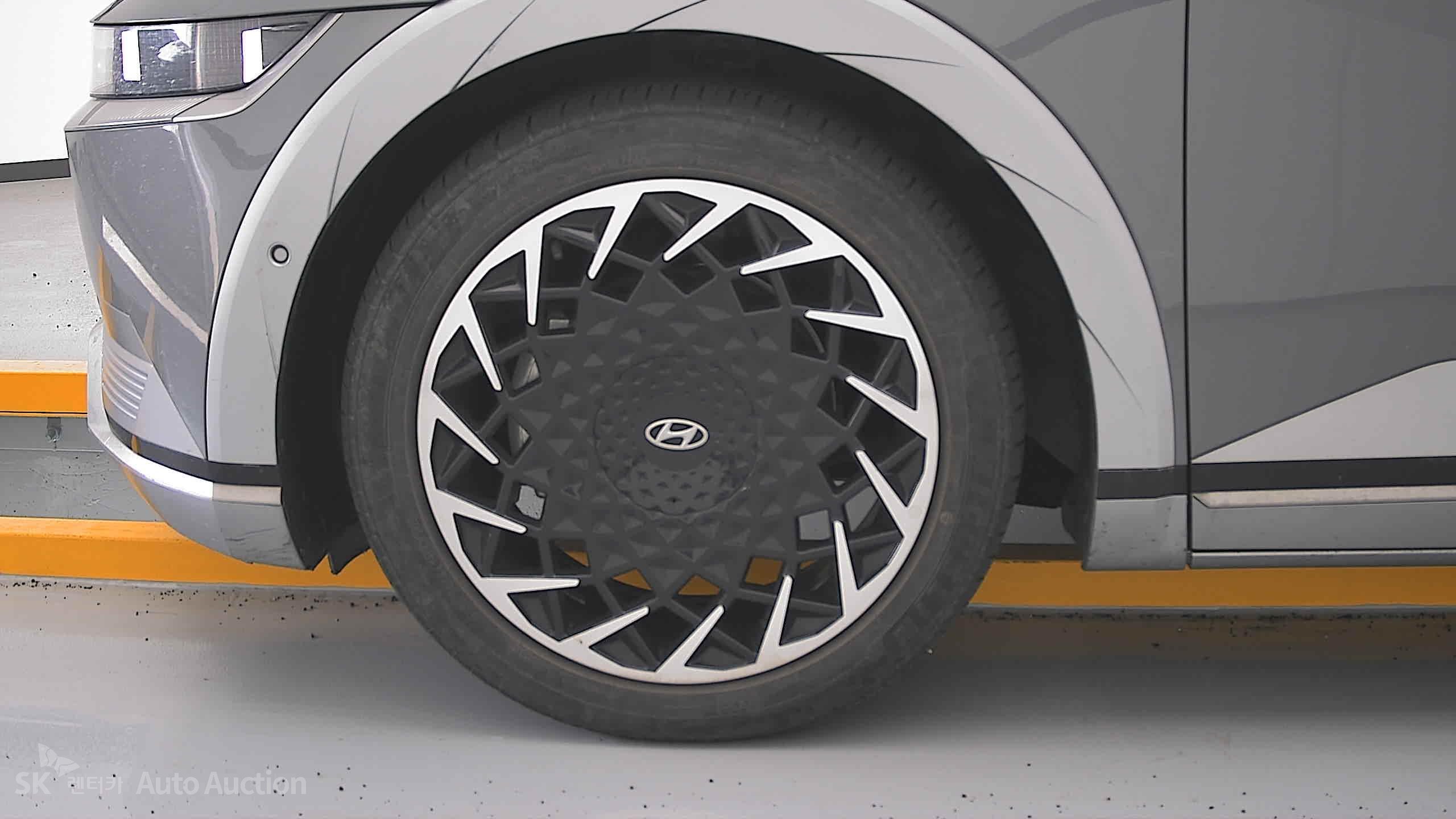 2023 - hyundai ioniq