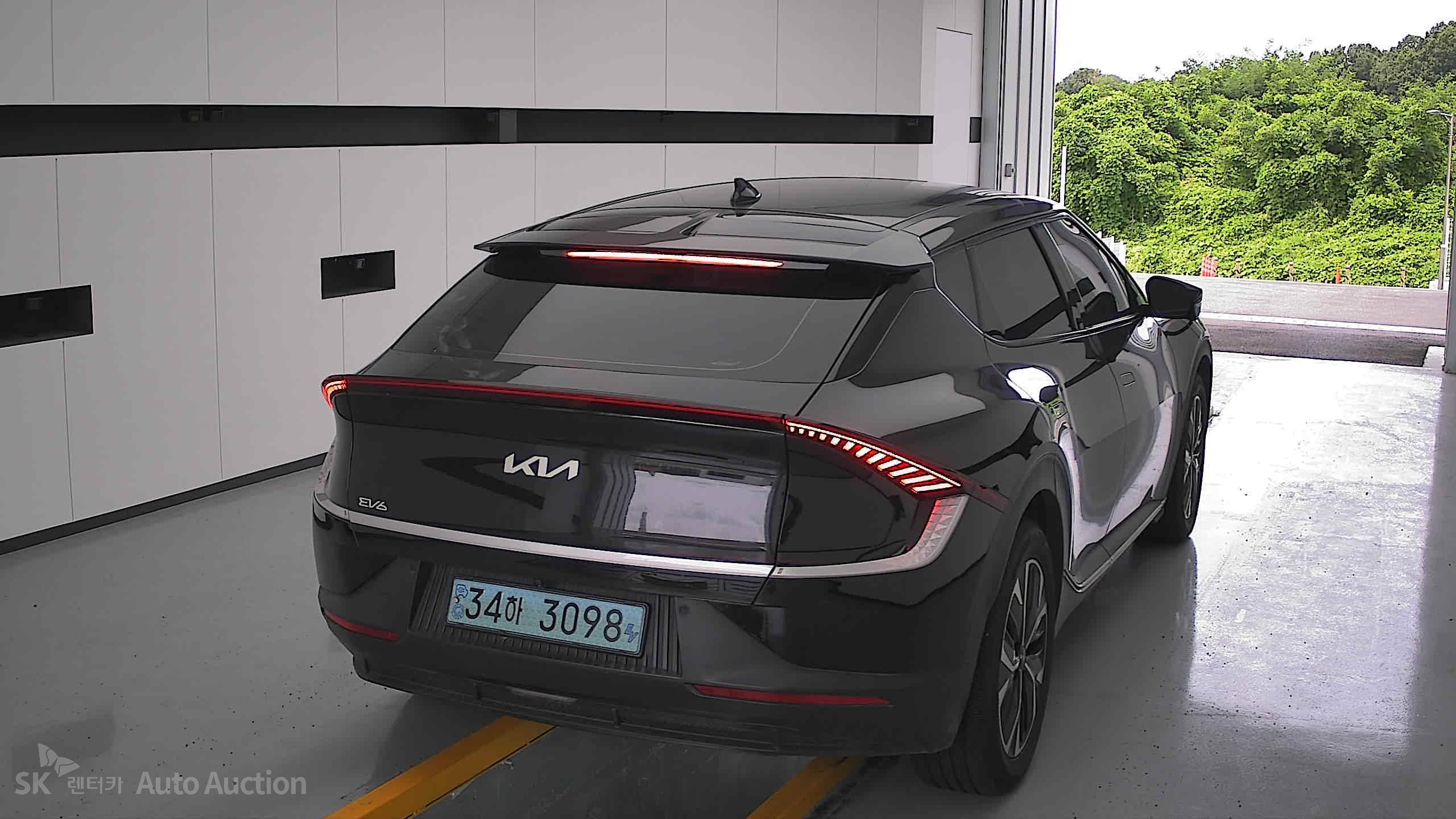 2022 - kia ev6
