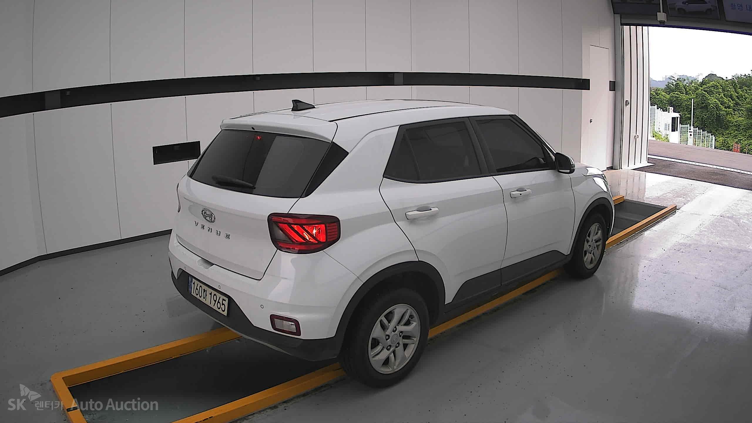 2021 - hyundai venue