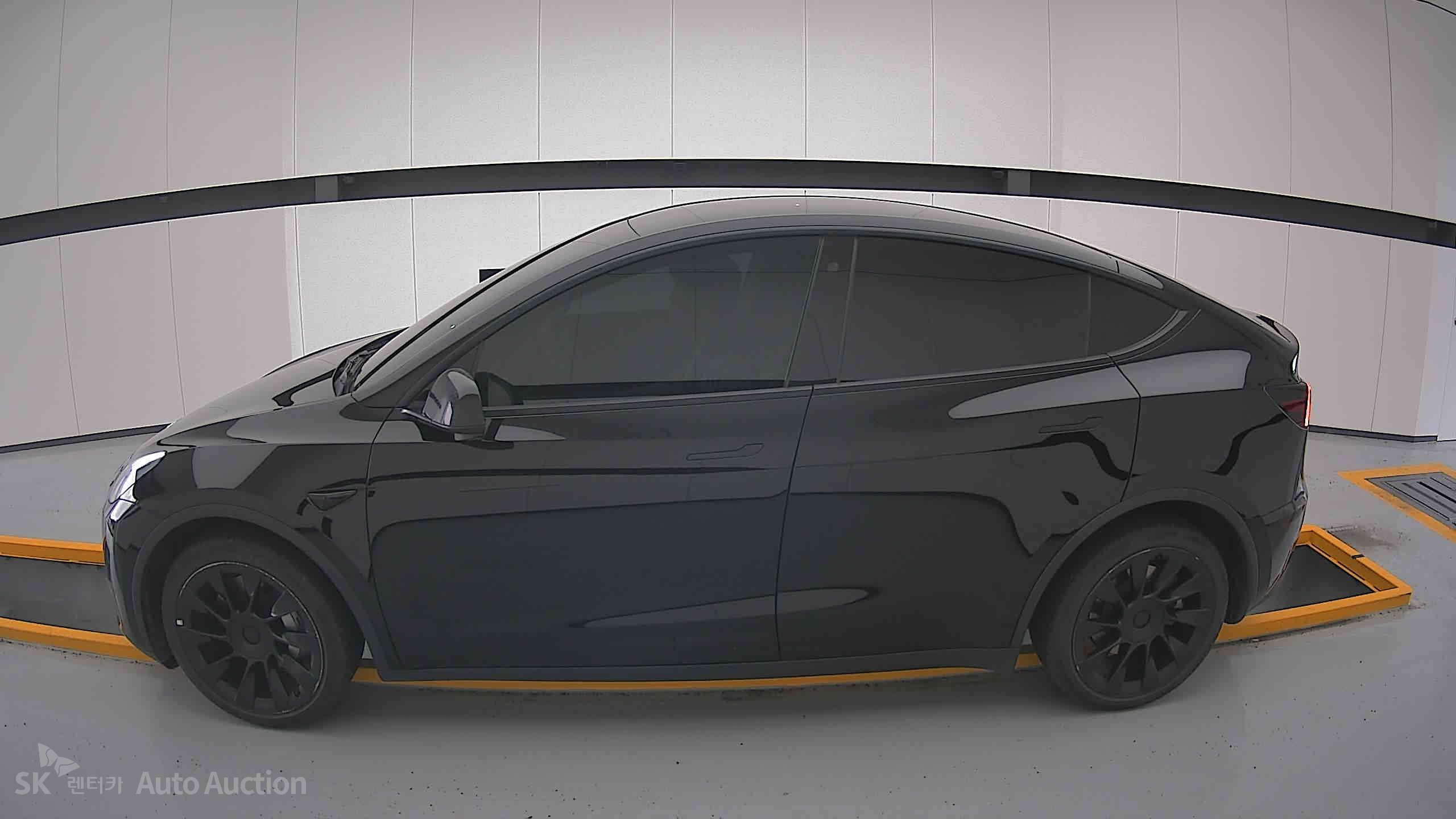 2022 - tesla model y