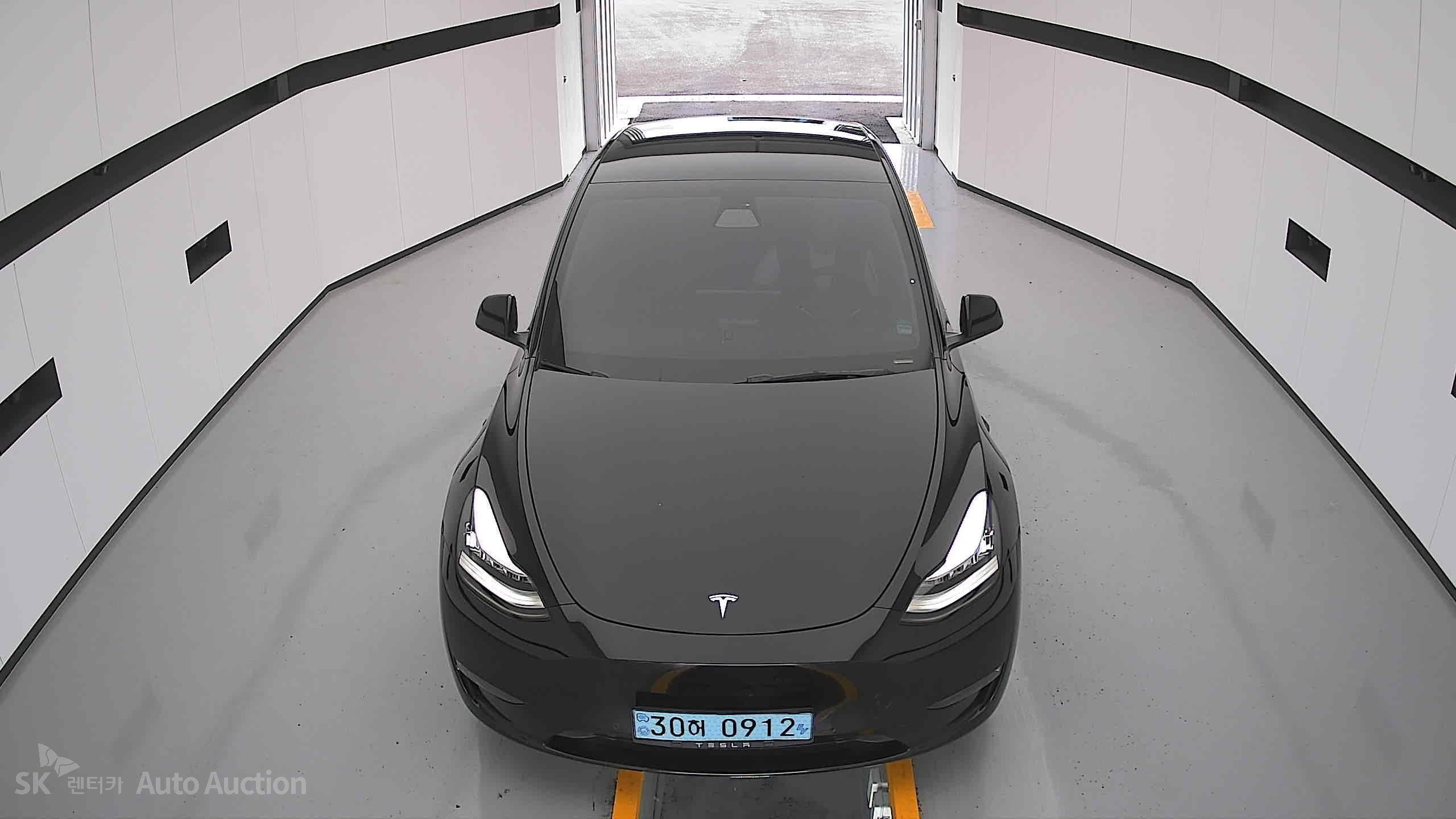 2022 - tesla model y