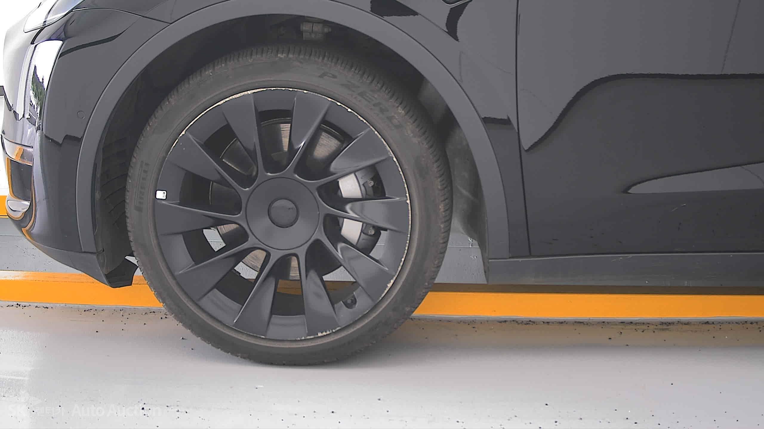 2022 - tesla model y