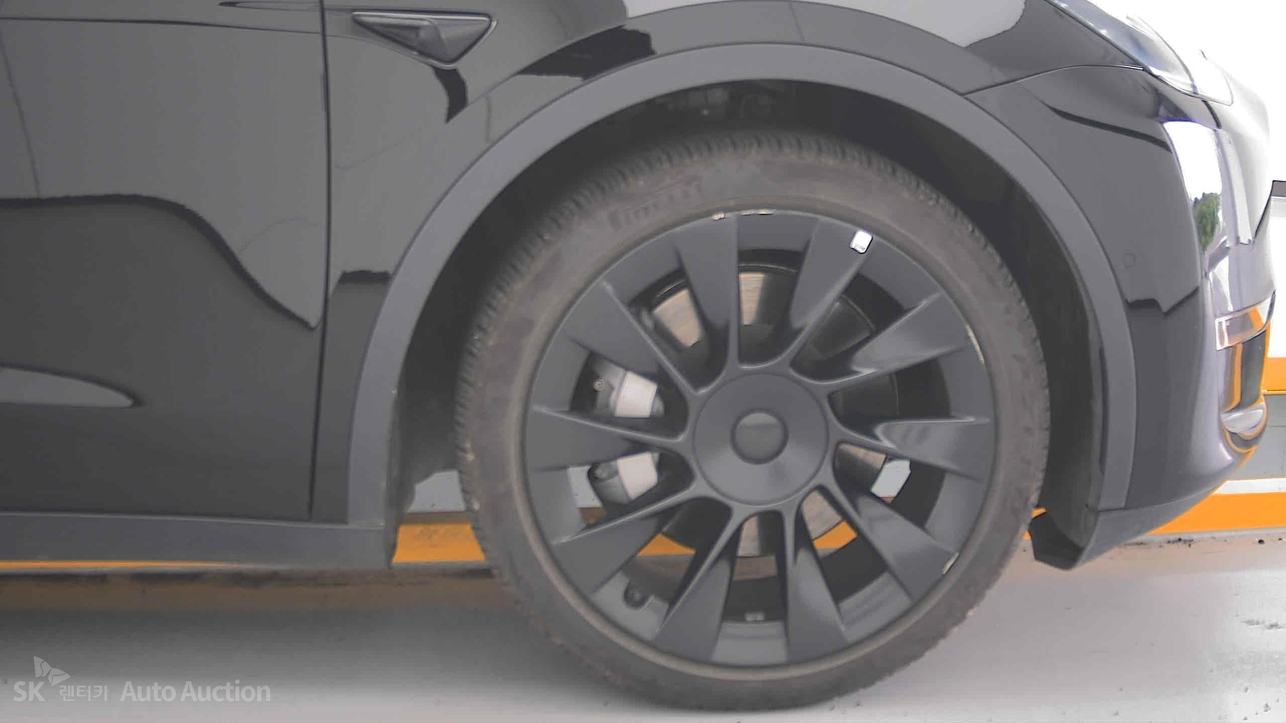 2022 - tesla model y