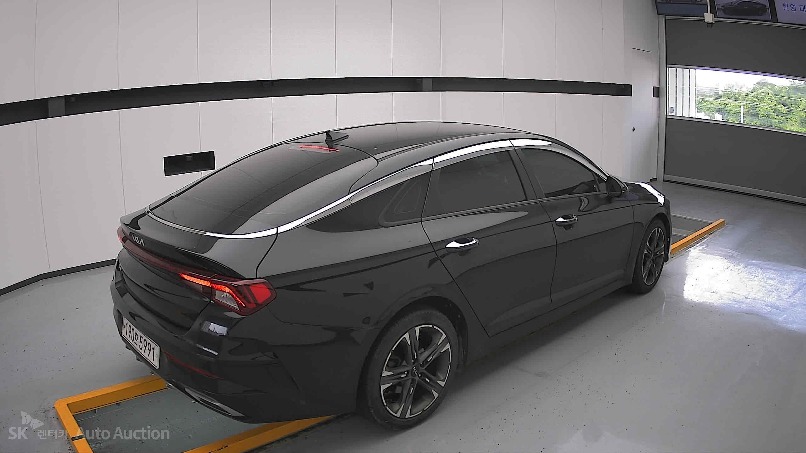 2022 - kia k5