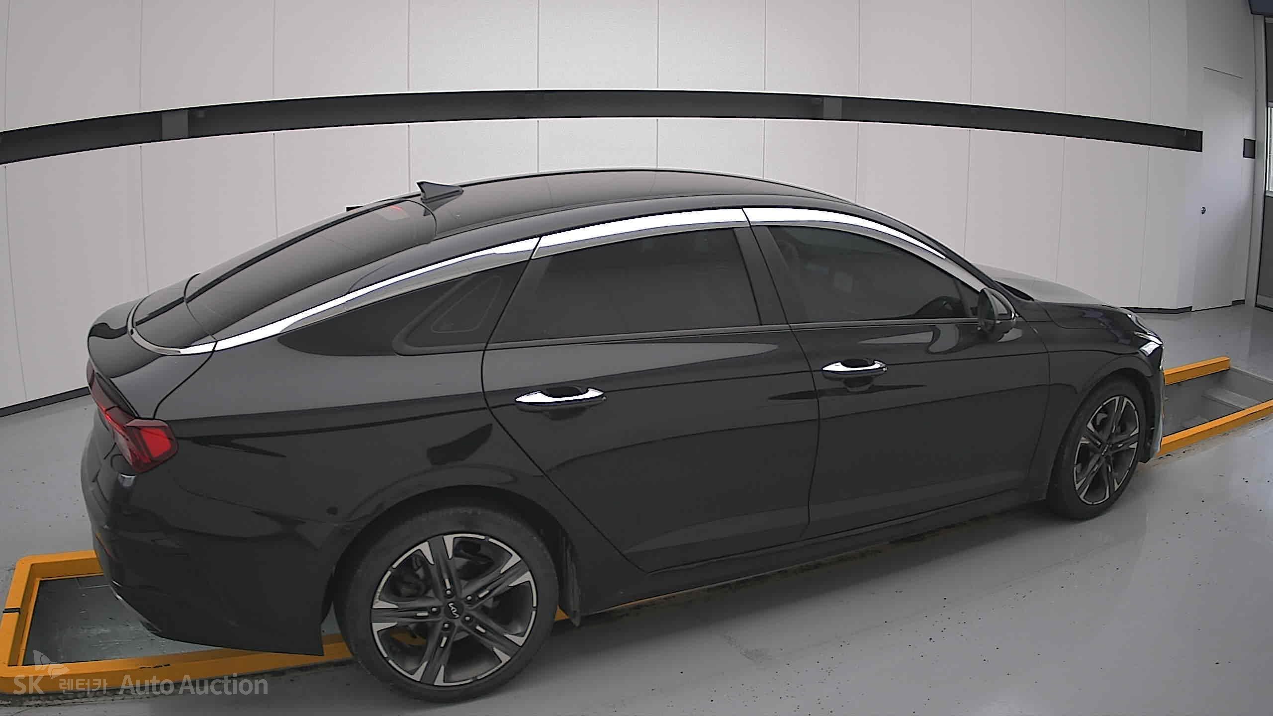 2022 - kia k5