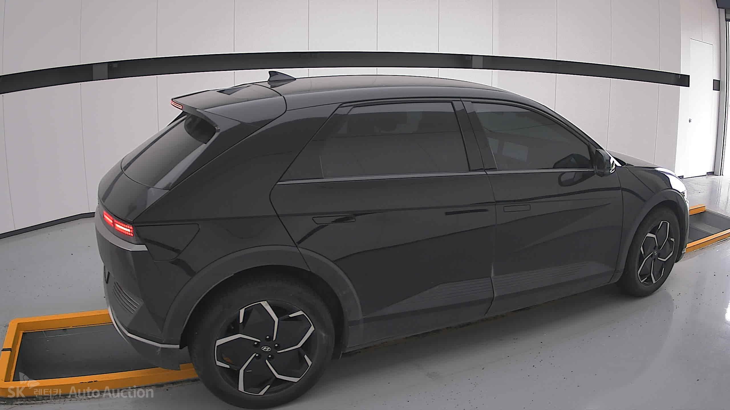 2022 - hyundai ioniq