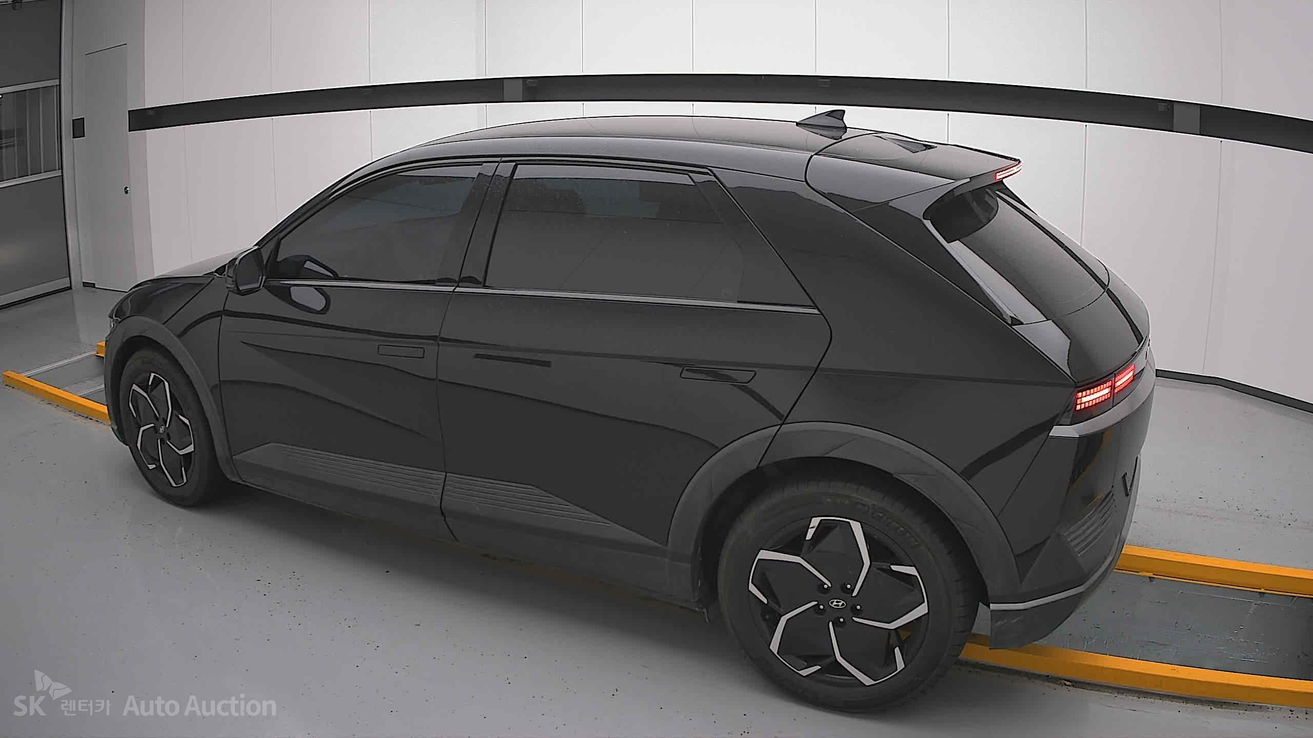 2022 - hyundai ioniq