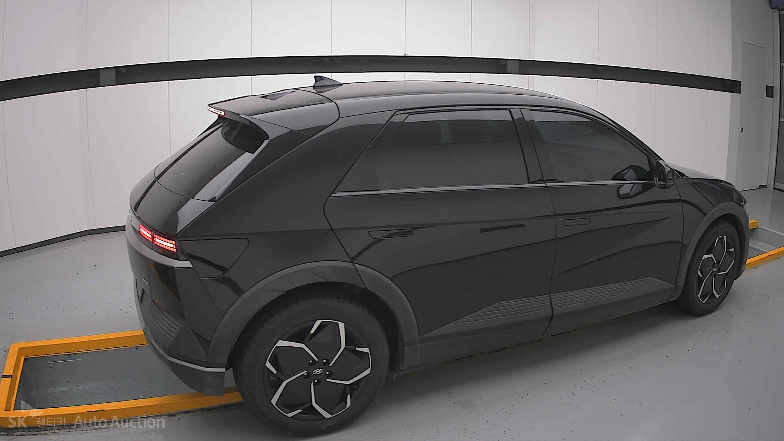 2022 - hyundai ioniq