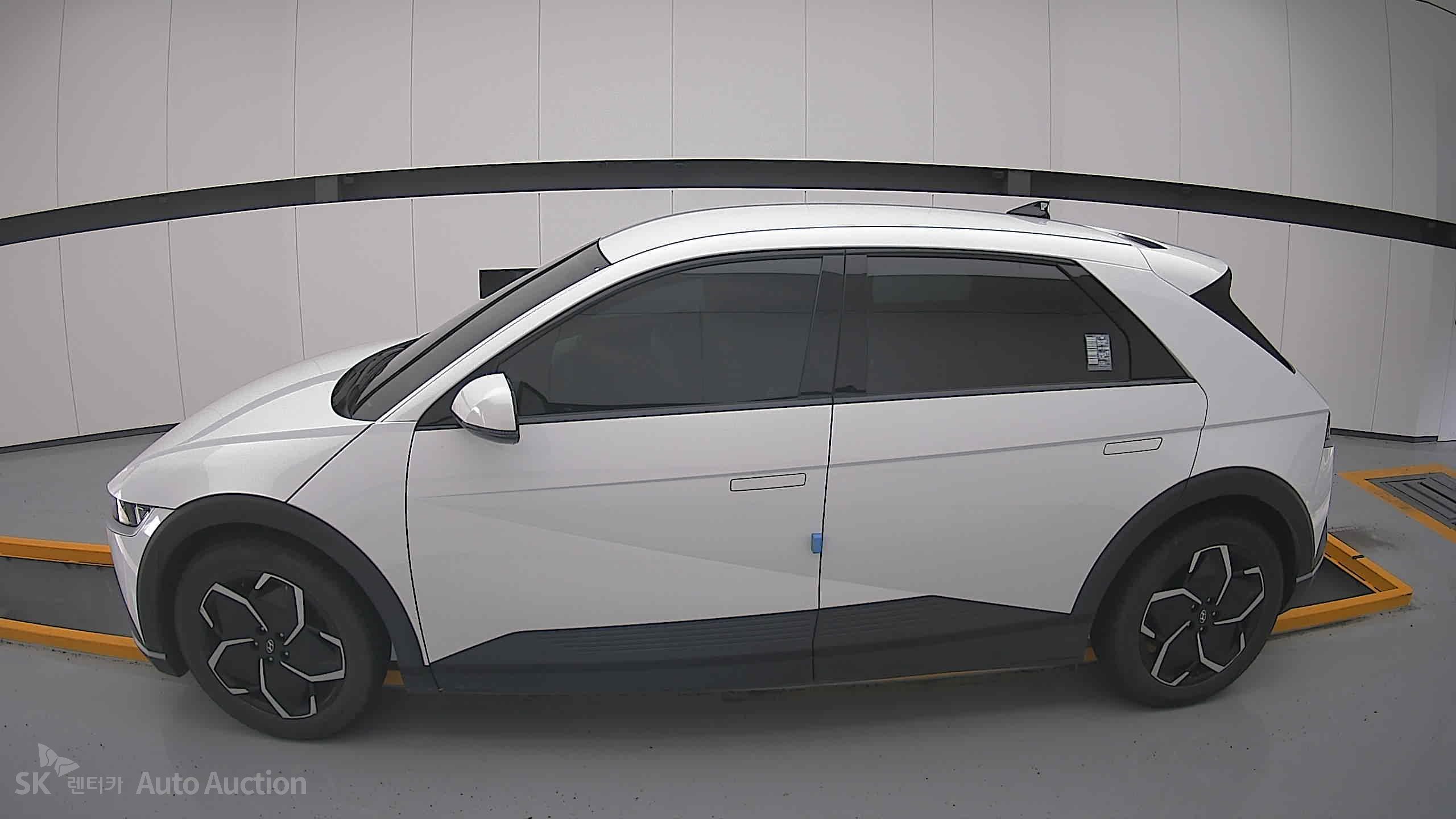 2022 - hyundai ioniq