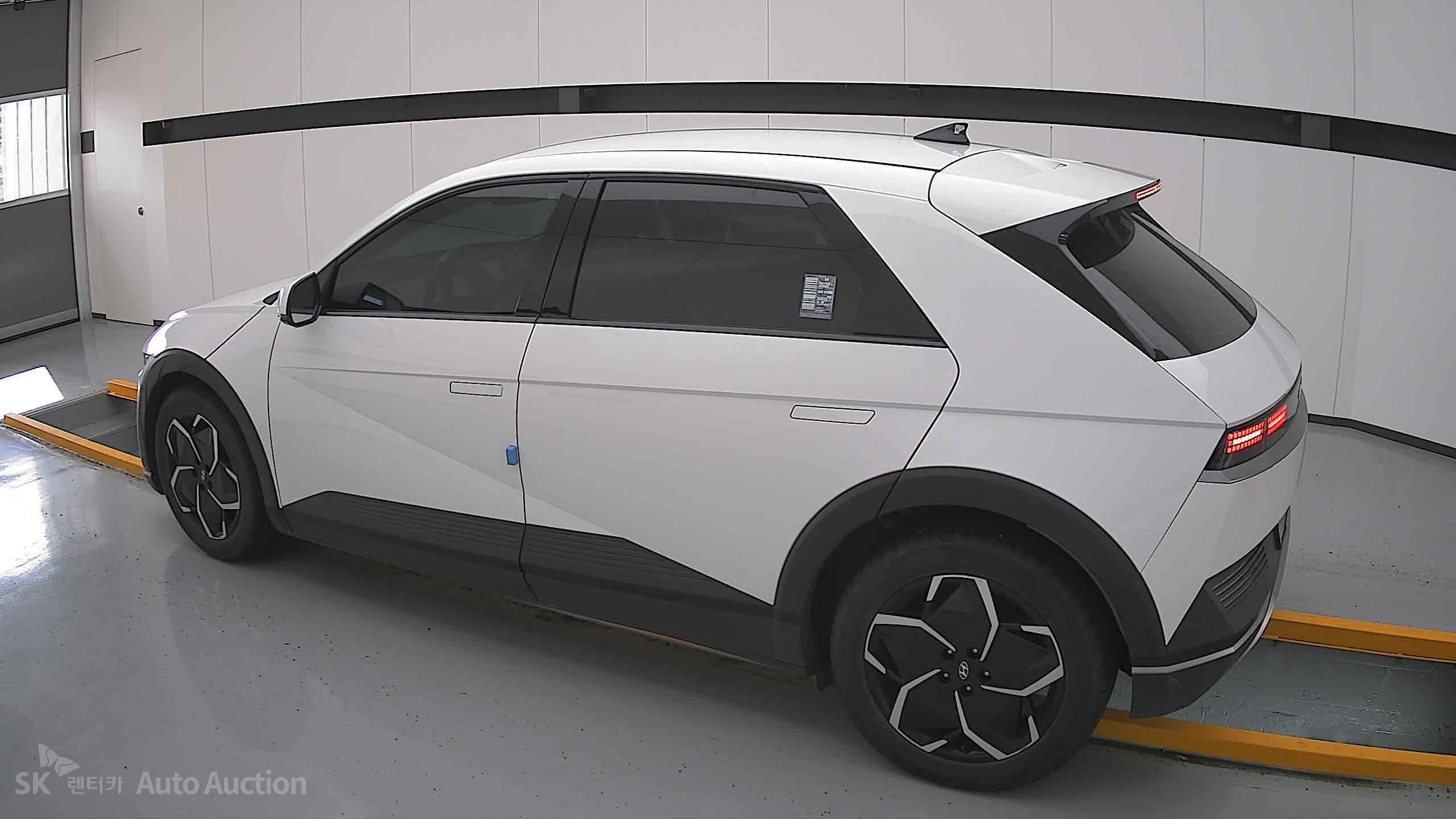 2022 - hyundai ioniq