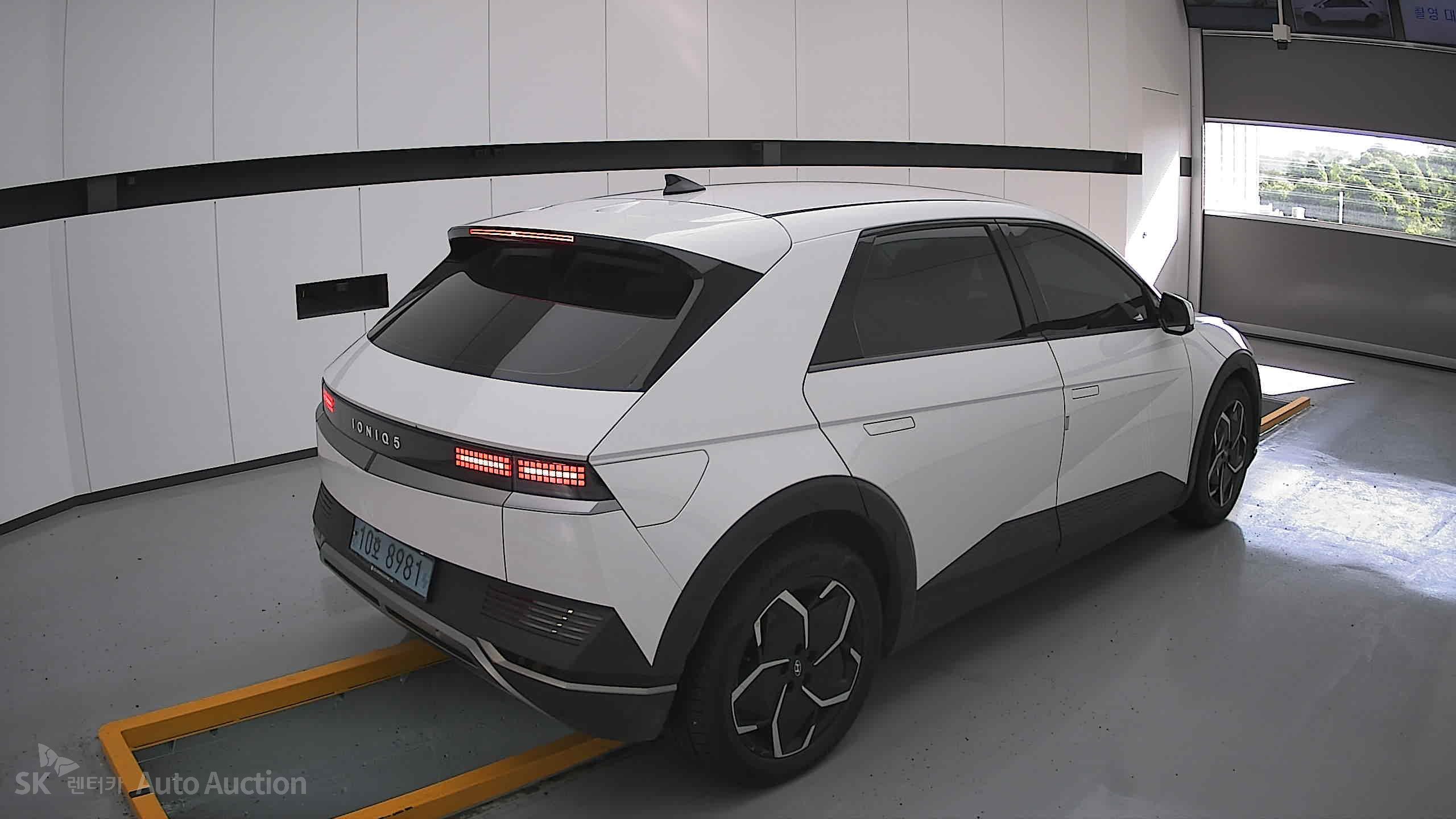 2022 - hyundai ioniq