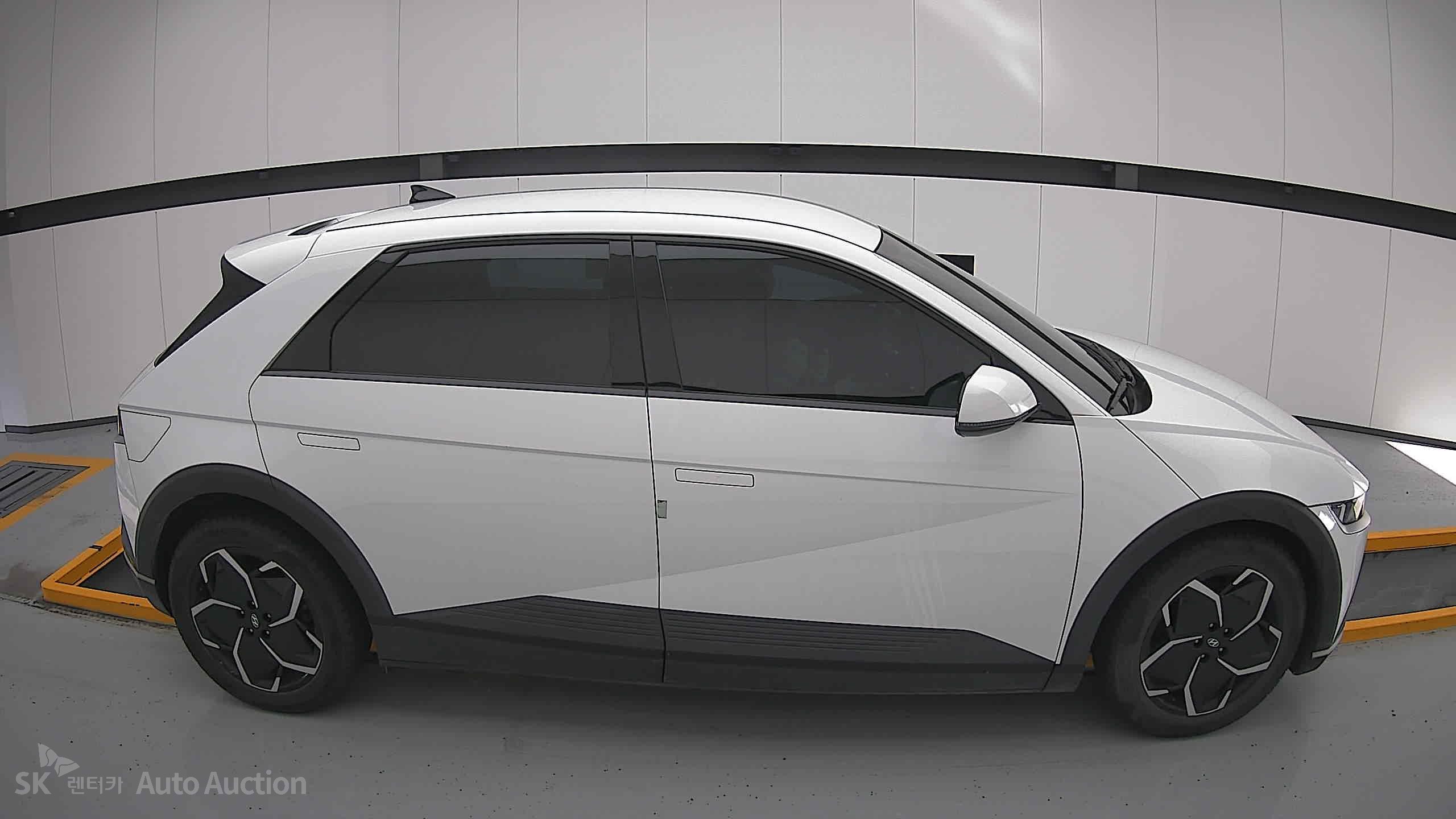 2022 - hyundai ioniq