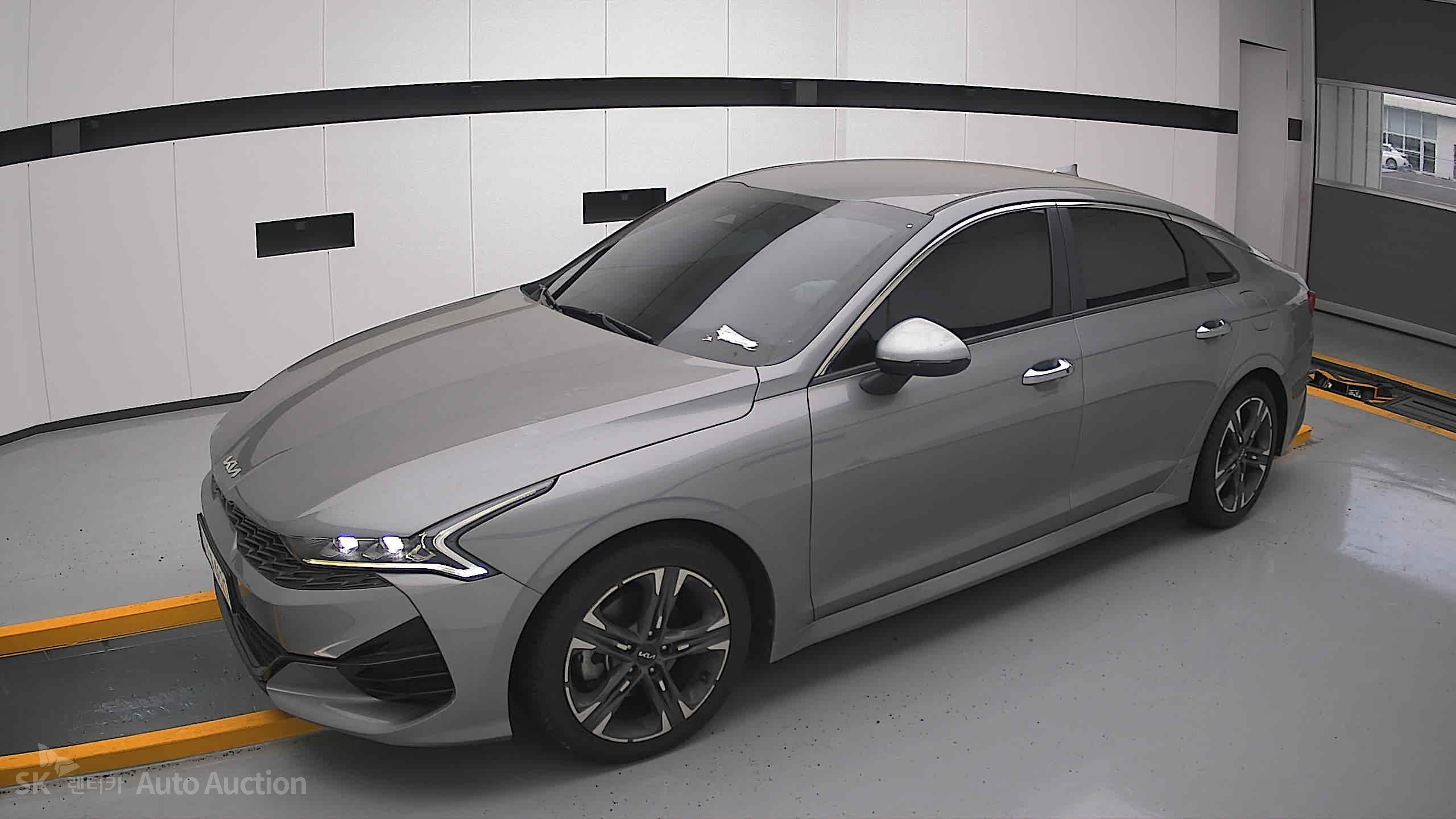 2022 - kia k5