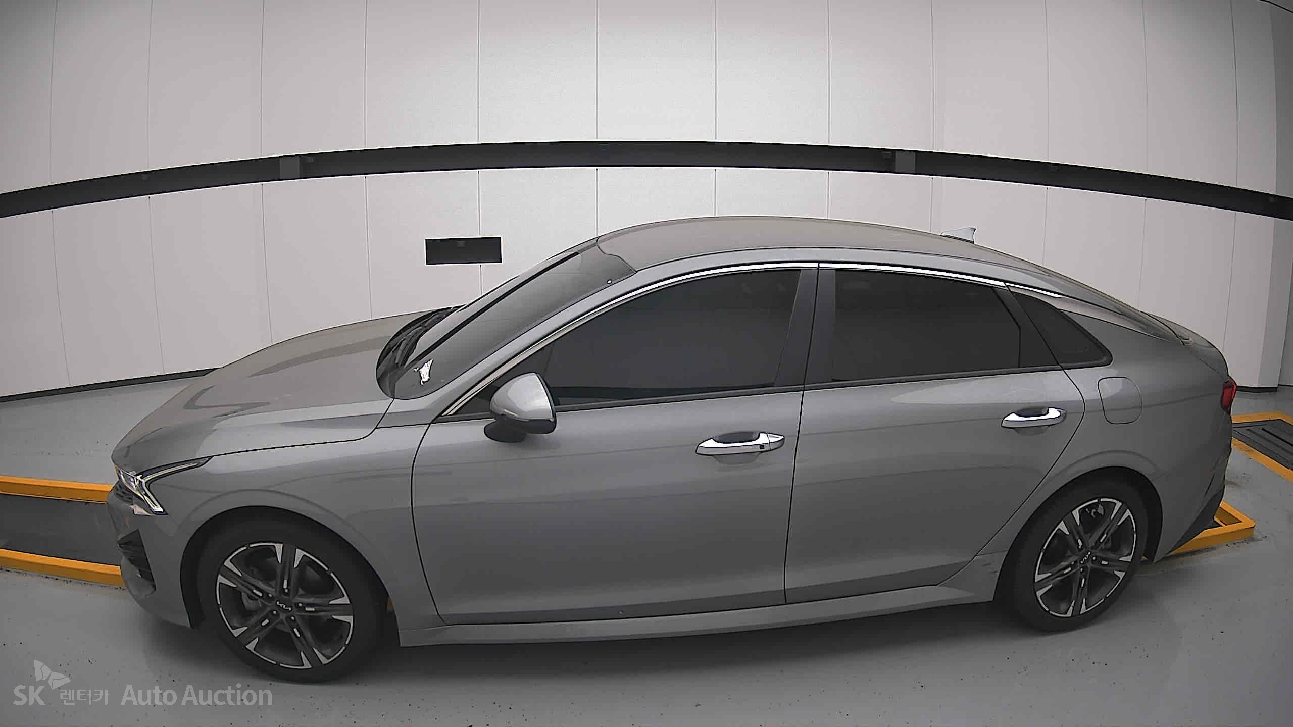 2022 - kia k5