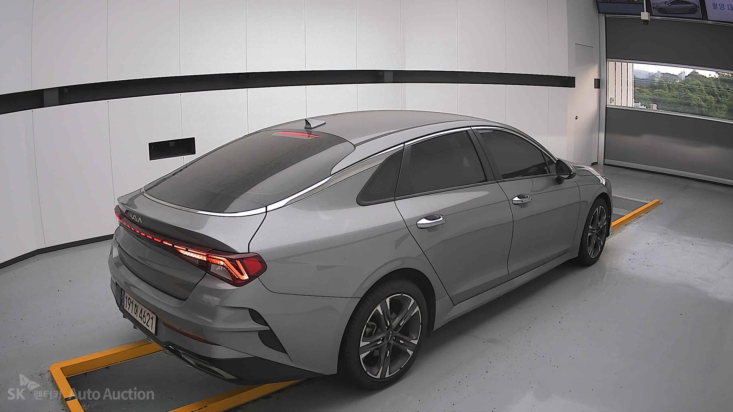 2022 - kia k5