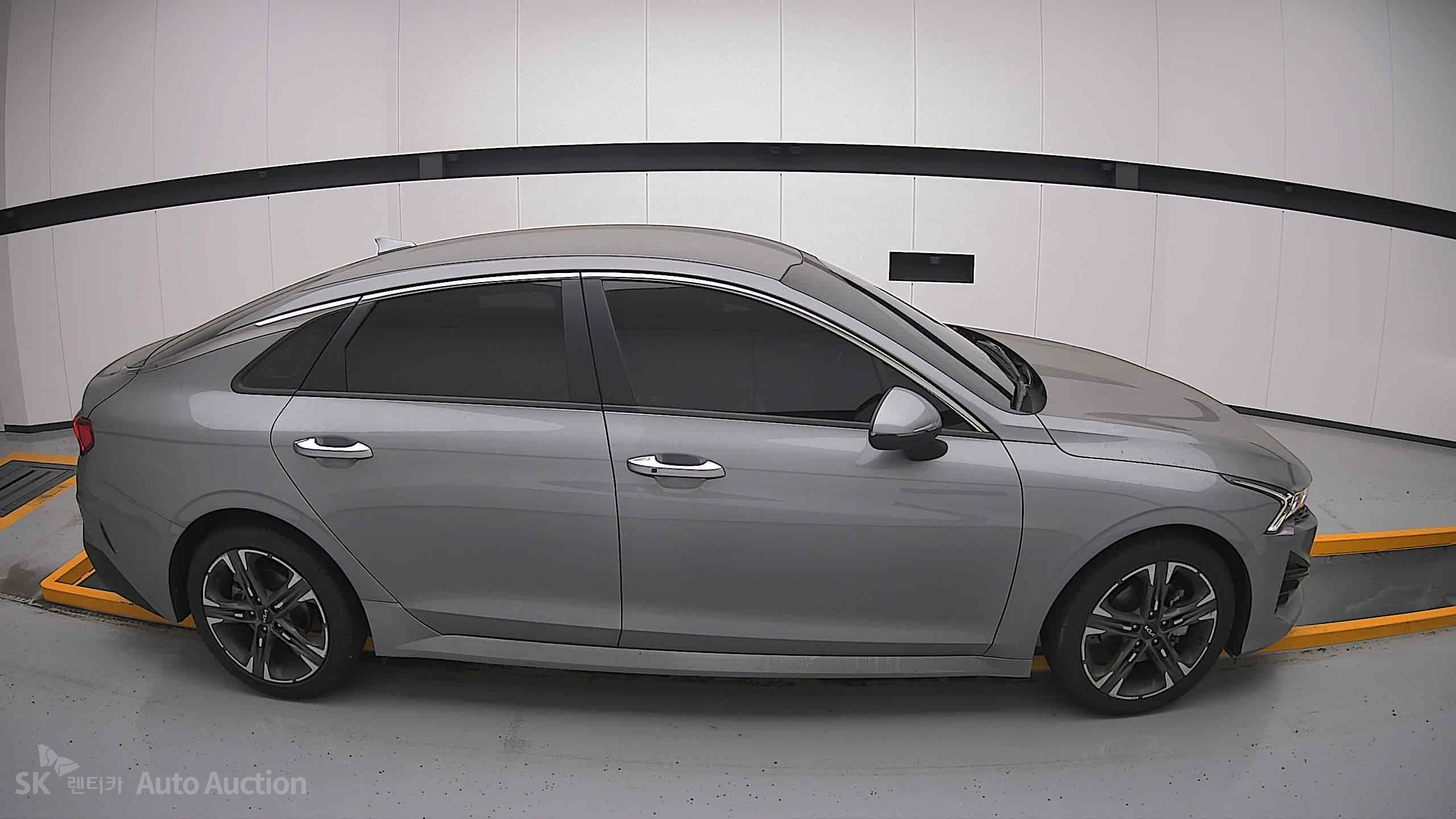 2022 - kia k5