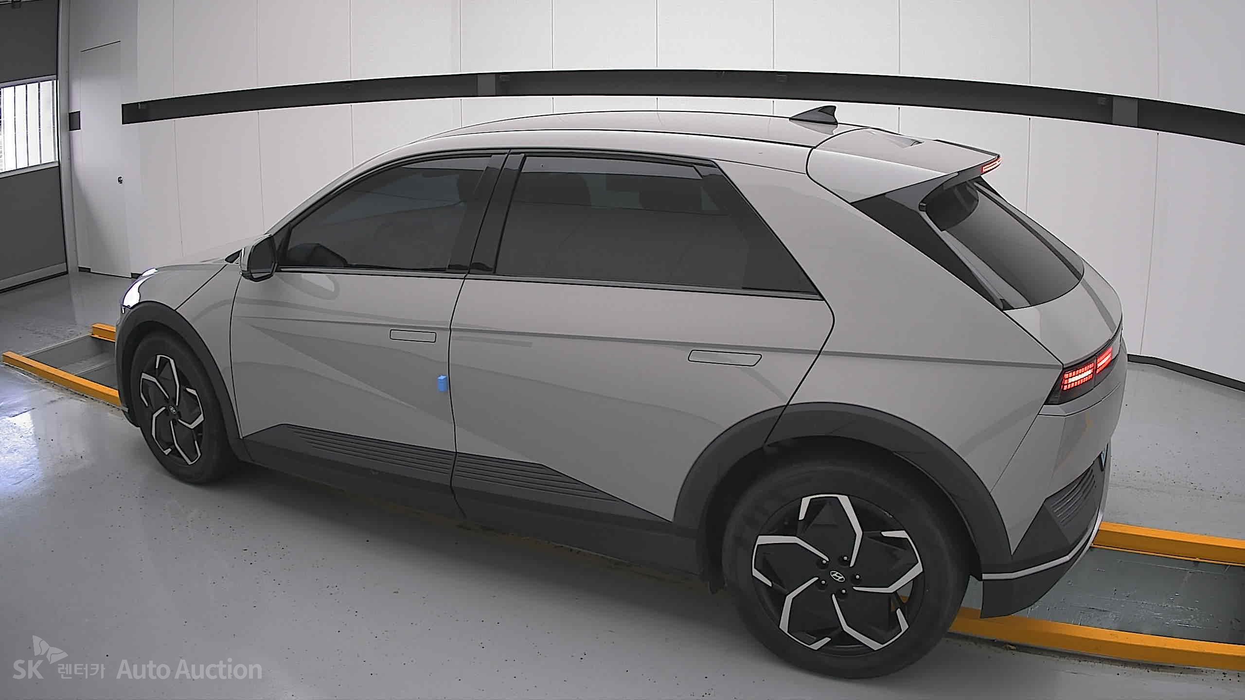2022 - hyundai ioniq