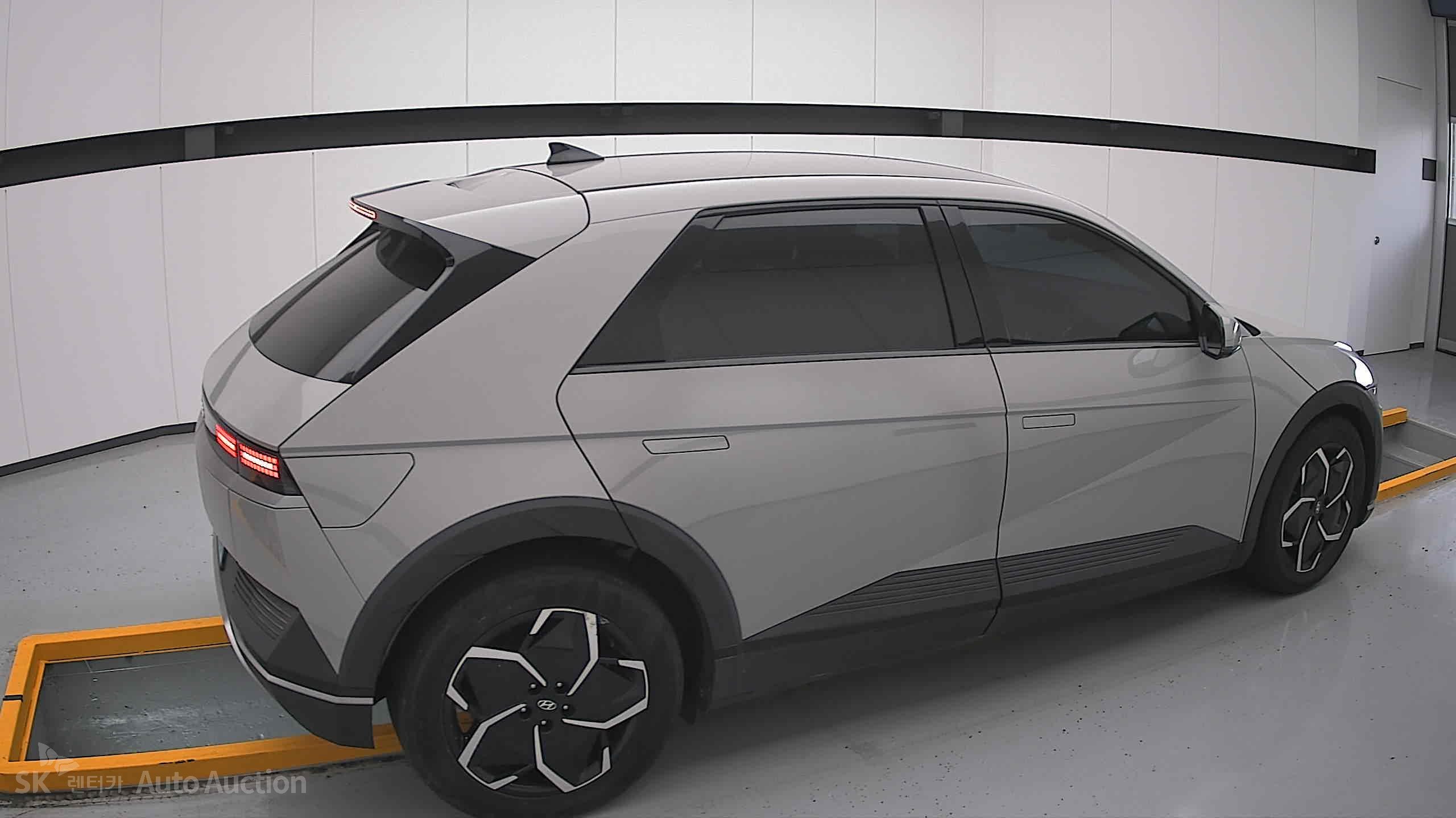 2022 - hyundai ioniq