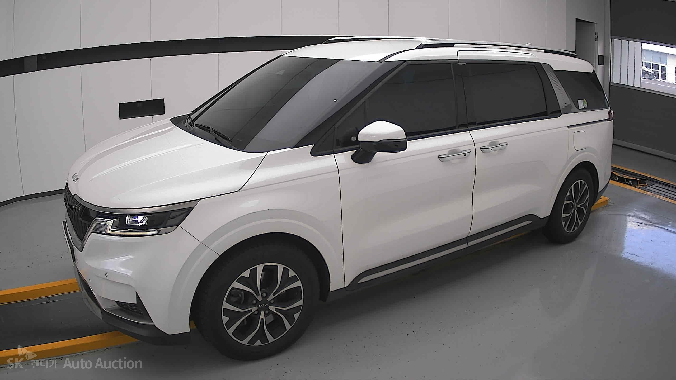 2022 - kia carnival