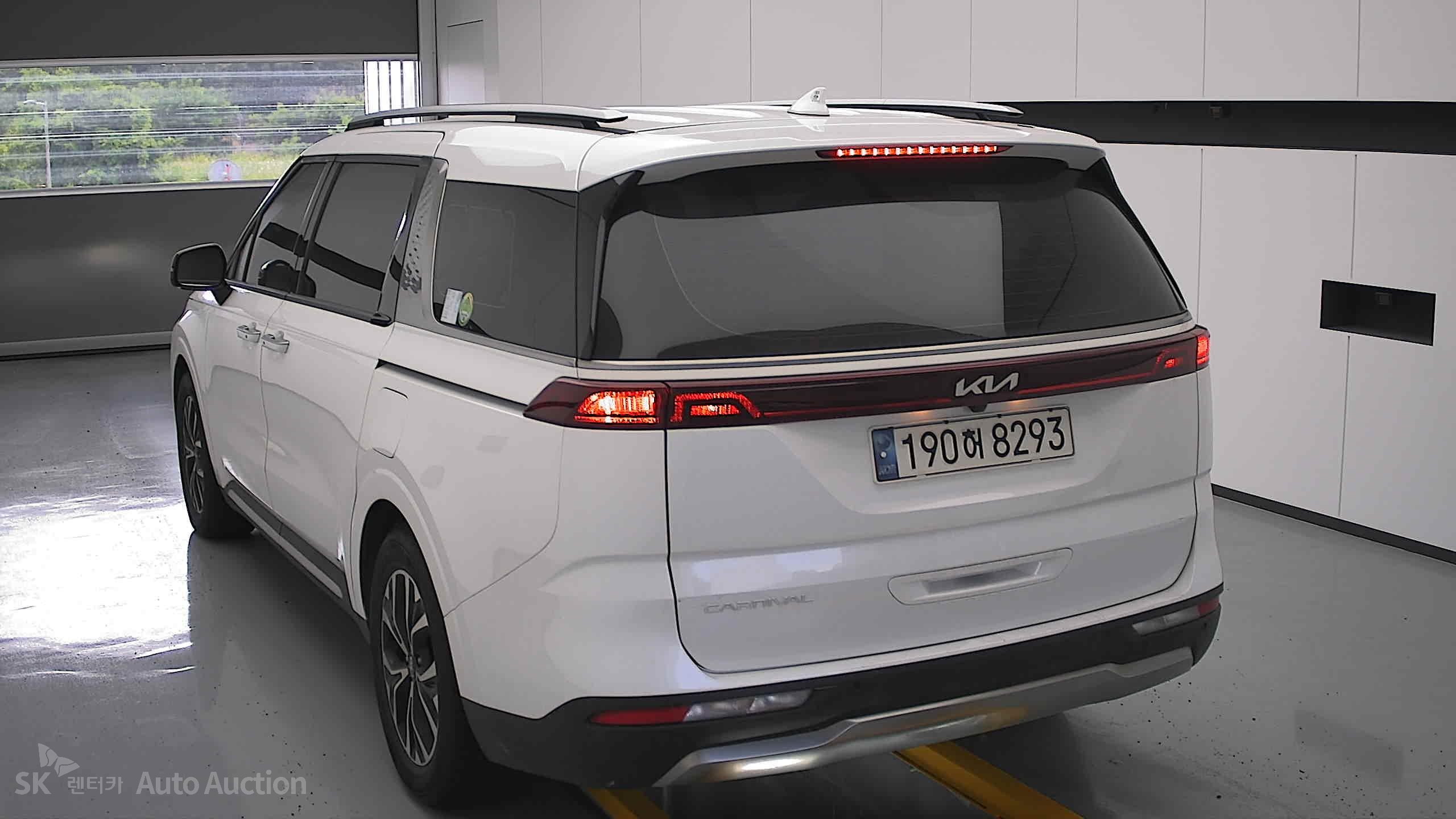 2022 - kia carnival